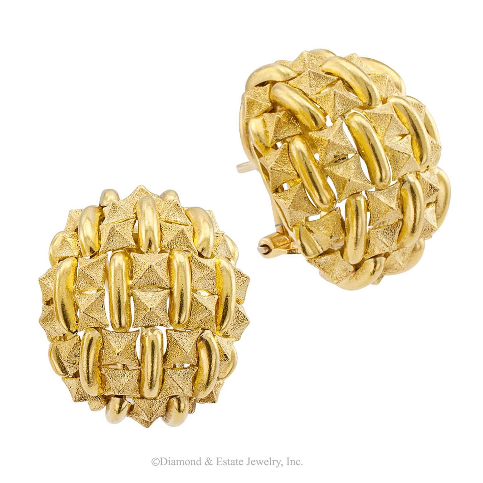 1970s Domed Textured Gold Earrings In Excellent Condition In Los Angeles, CA