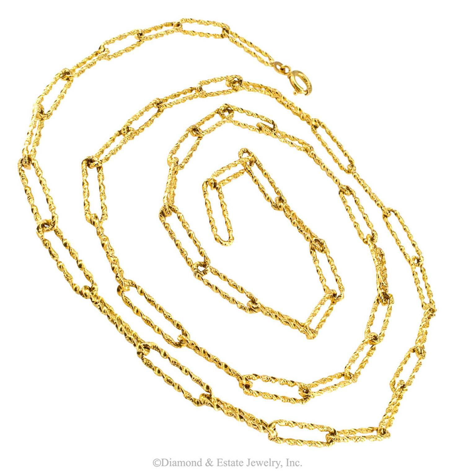 Italian 1970s Long Chain Gold

Italian 1970s long chain crafted in 18-karat gold.  Long chains are an important staple of a well stocked jewelry wardrobe, and just like shoes and purses, a woman can never have too many of them.  They are so perfect