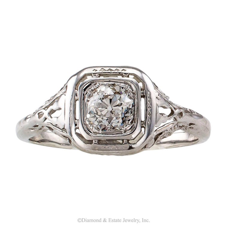 Art Deco 0.40 Carat Diamond Engagement Gold Ring For Sale at 1stDibs