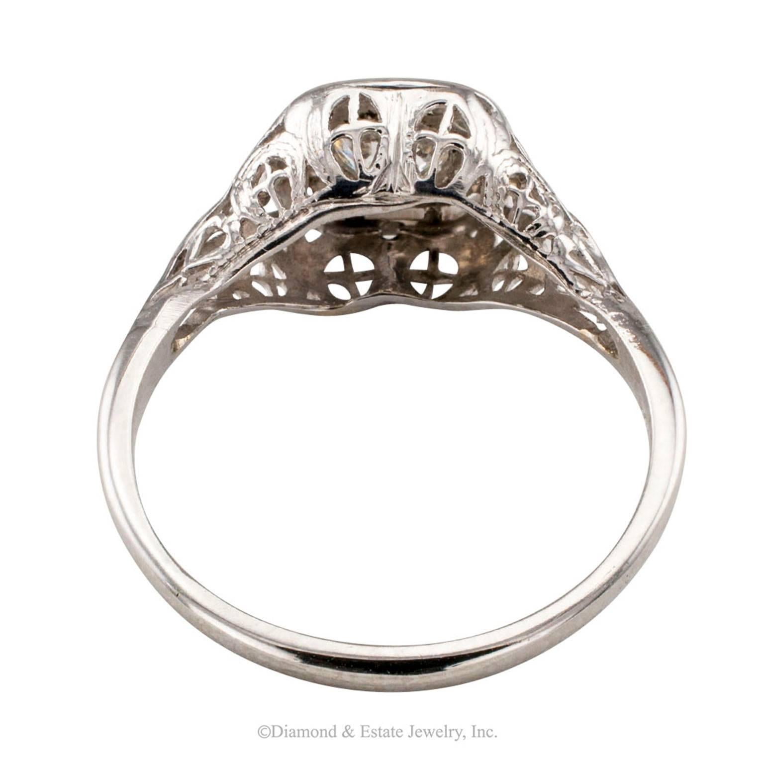 Art Deco 0.40 Carat Diamond Engagement Gold Ring 2