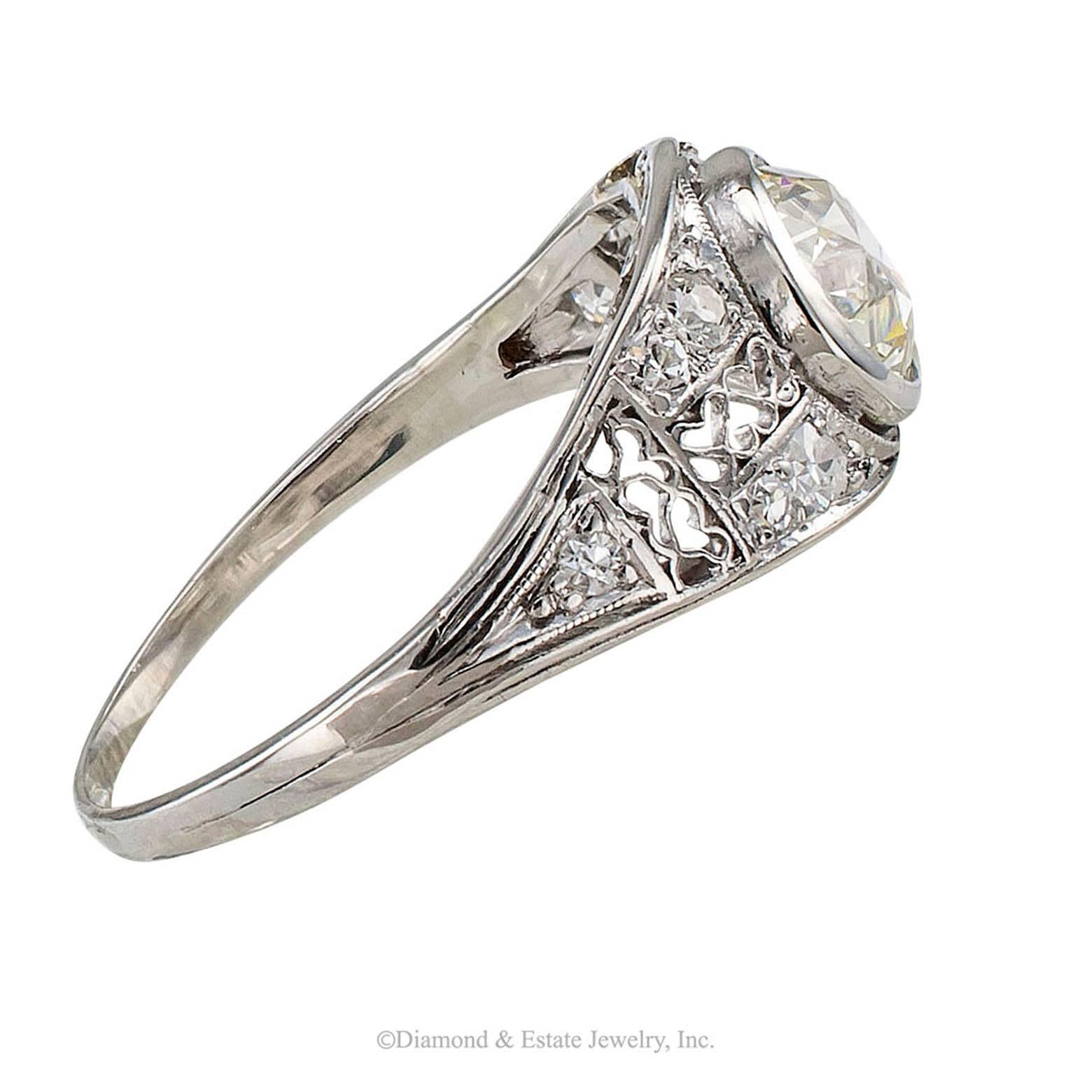 Old European Cut Edwardian 1.05 Carat Diamond Platinum Engagement Ring