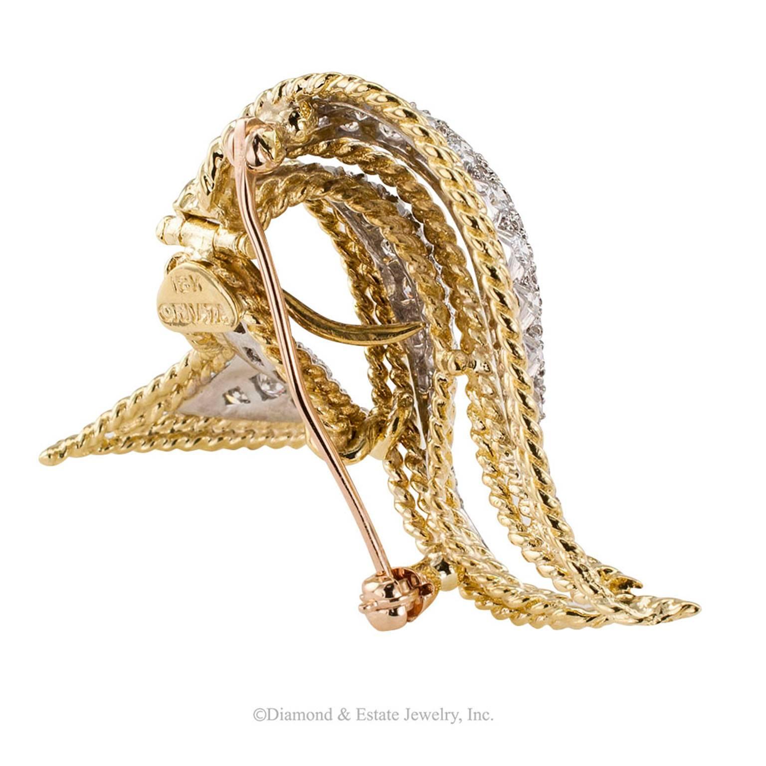Women's or Men's 1970s Scarf Brooch And Diamond Gold Brooch