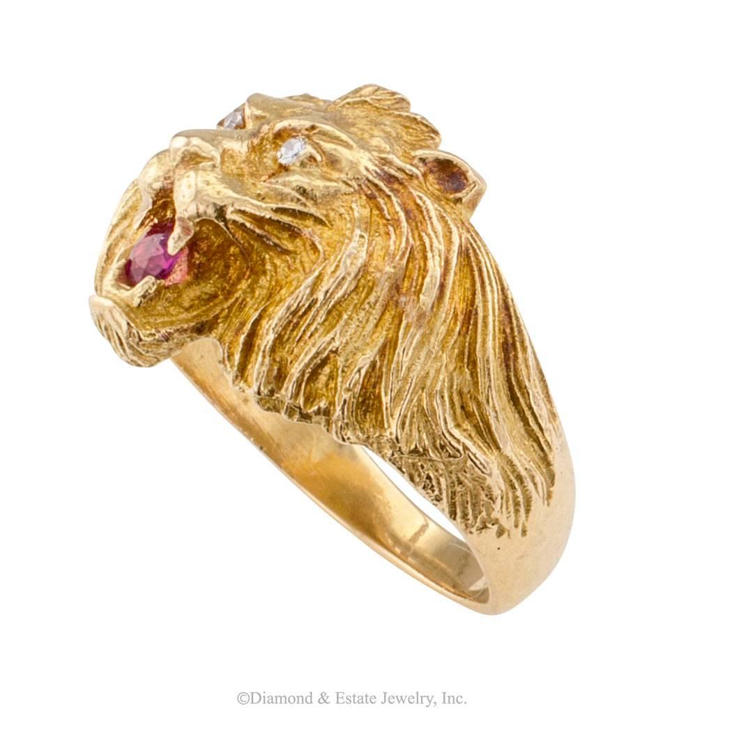 gold lion ring ruby eyes
