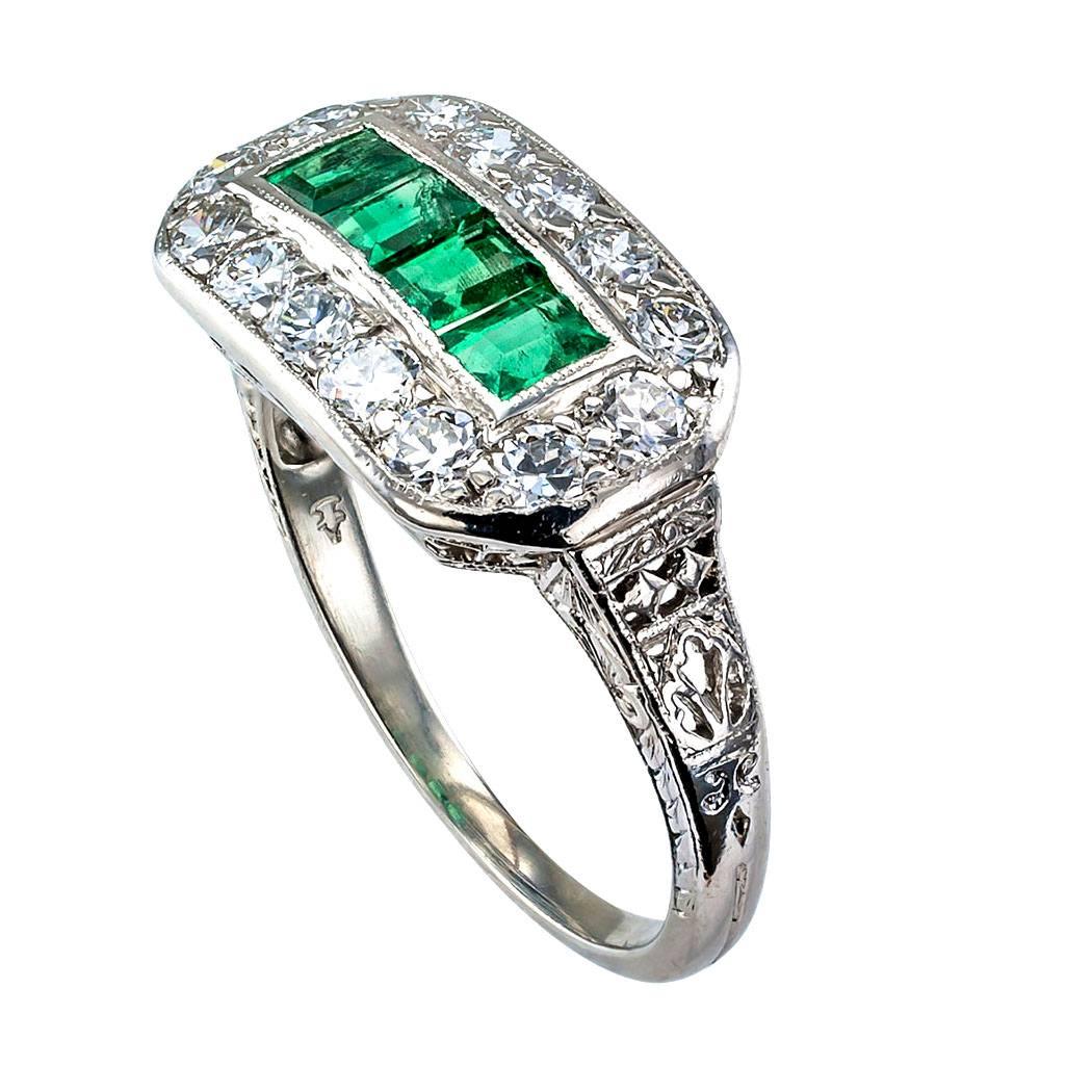 Art Deco 1925 Emerald Diamond Platinum Ring In Excellent Condition In Los Angeles, CA