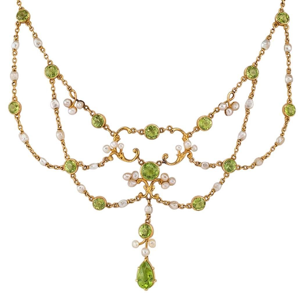 Women's Art Nouveau Peridot and Pearl Festoon Gold Necklace