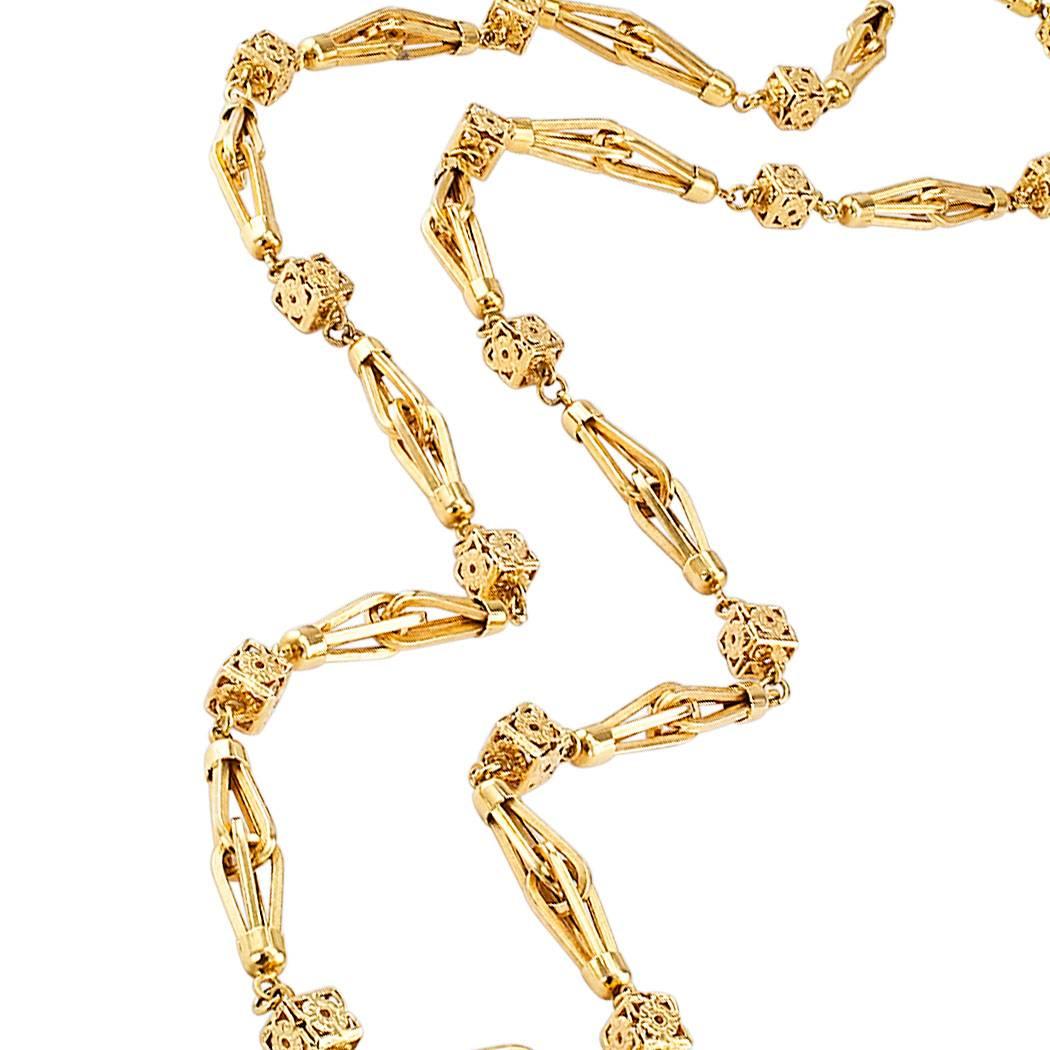 1960s Gold Long Italian Chain  In Excellent Condition In Los Angeles, CA
