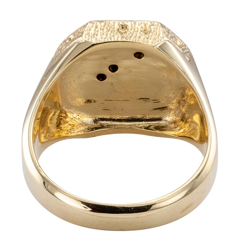 Round Cut Gentleman’s Gold Diamond Cameo Ring