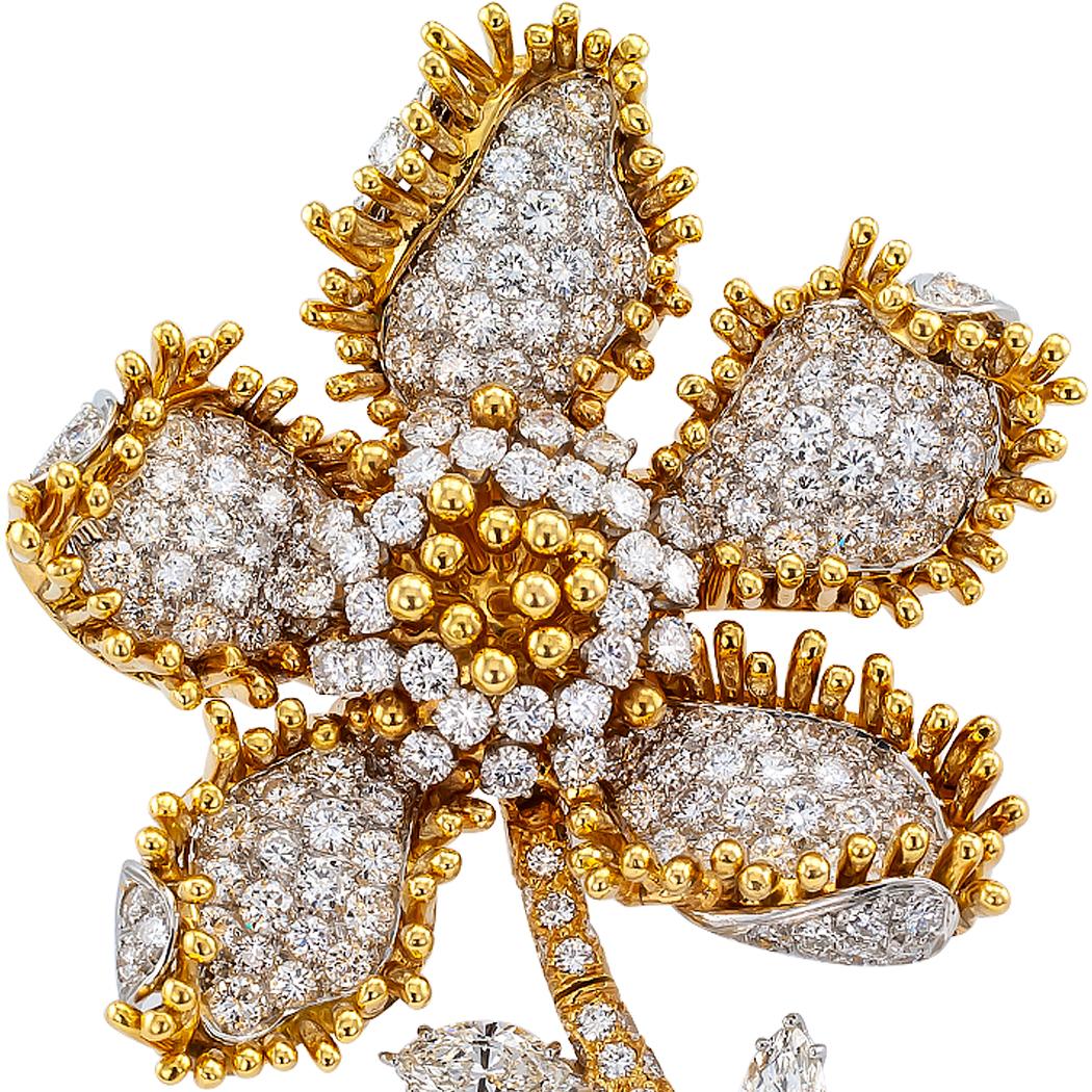 Women's 1970s Diamond Flower Clip Brooch Gold Platinum