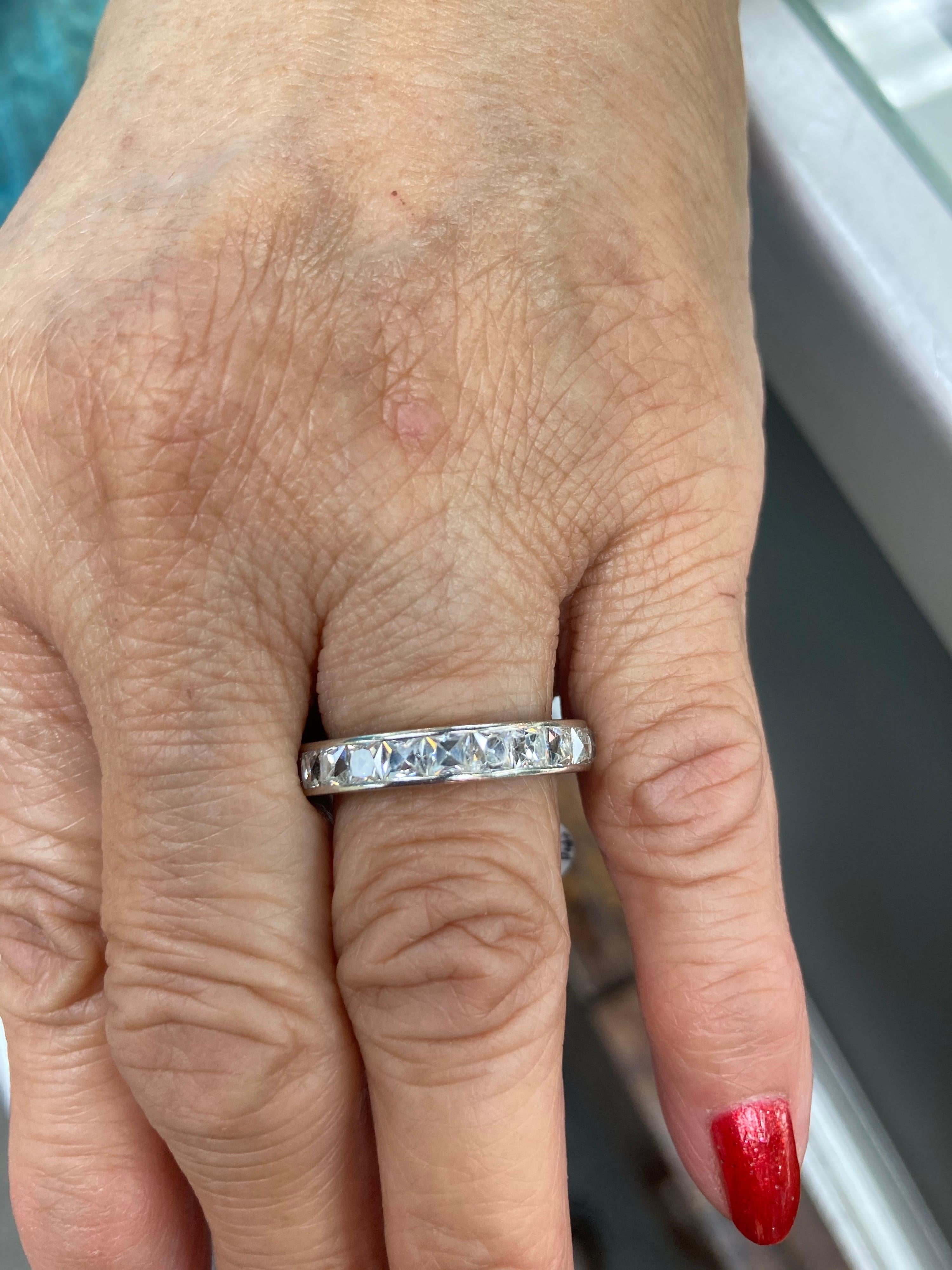 Tiffany & Co Bague éternité en platine avec diamants taille française de 4::50 carats 1