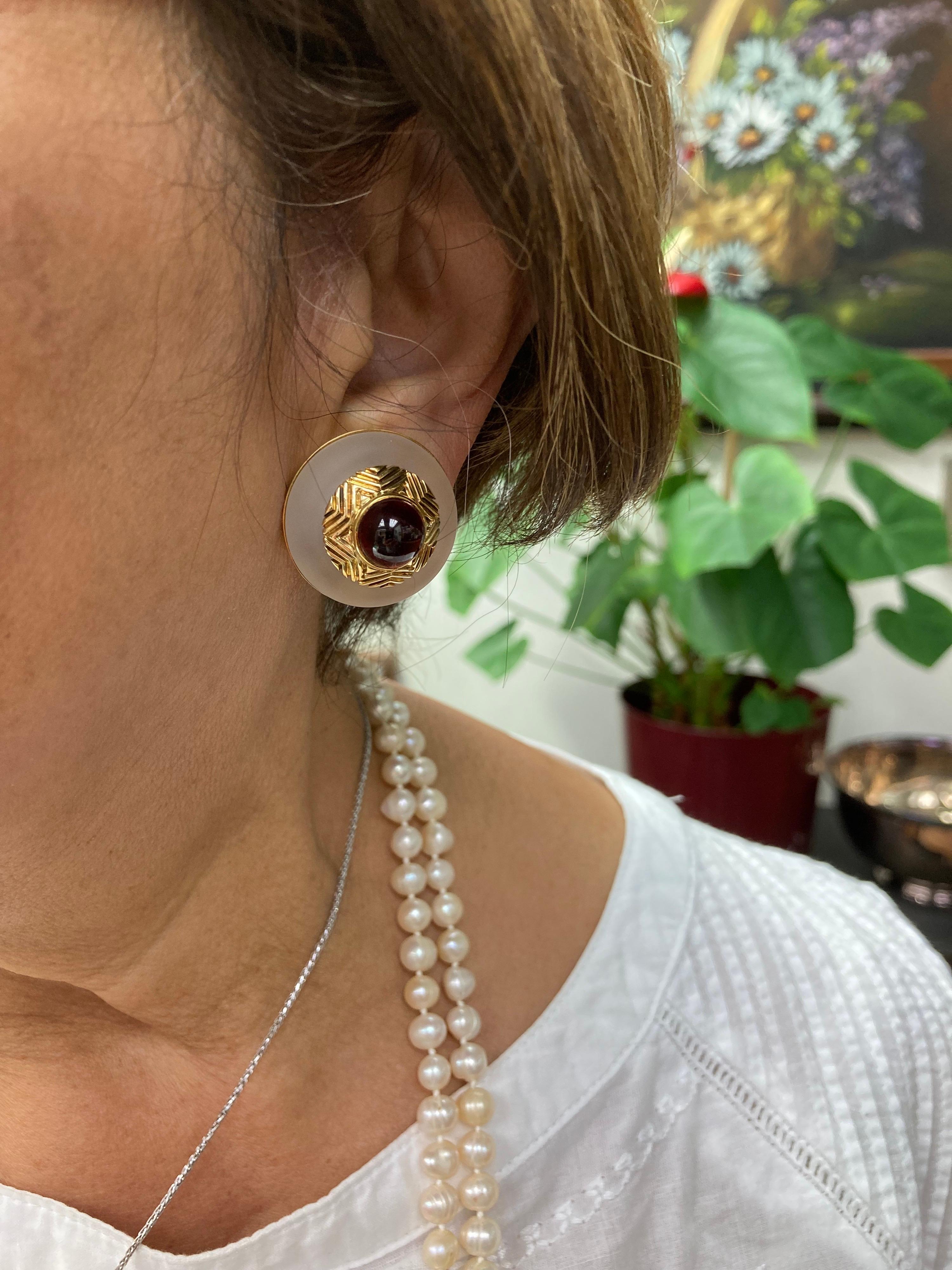 Tiffany & Co. Rock Crystal Garnet Yellow Gold Clip On Earrings In Good Condition In Los Angeles, CA