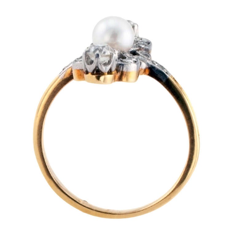 Women's  Edwardian Pearl Diamond Gold Ring Circa 1910