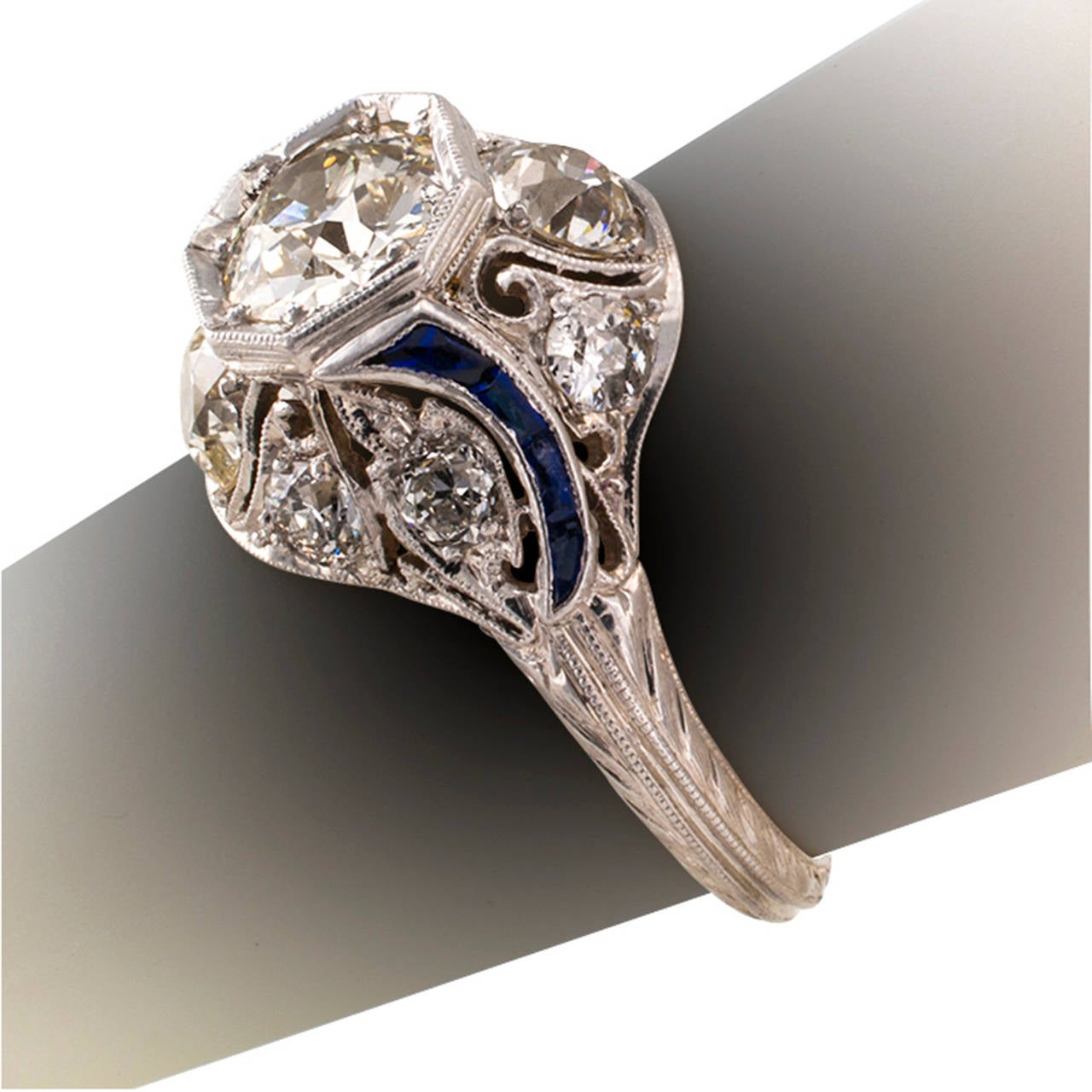 1920s Art Deco 1.00 Carat Diamond Platinum Ring In Excellent Condition In Los Angeles, CA