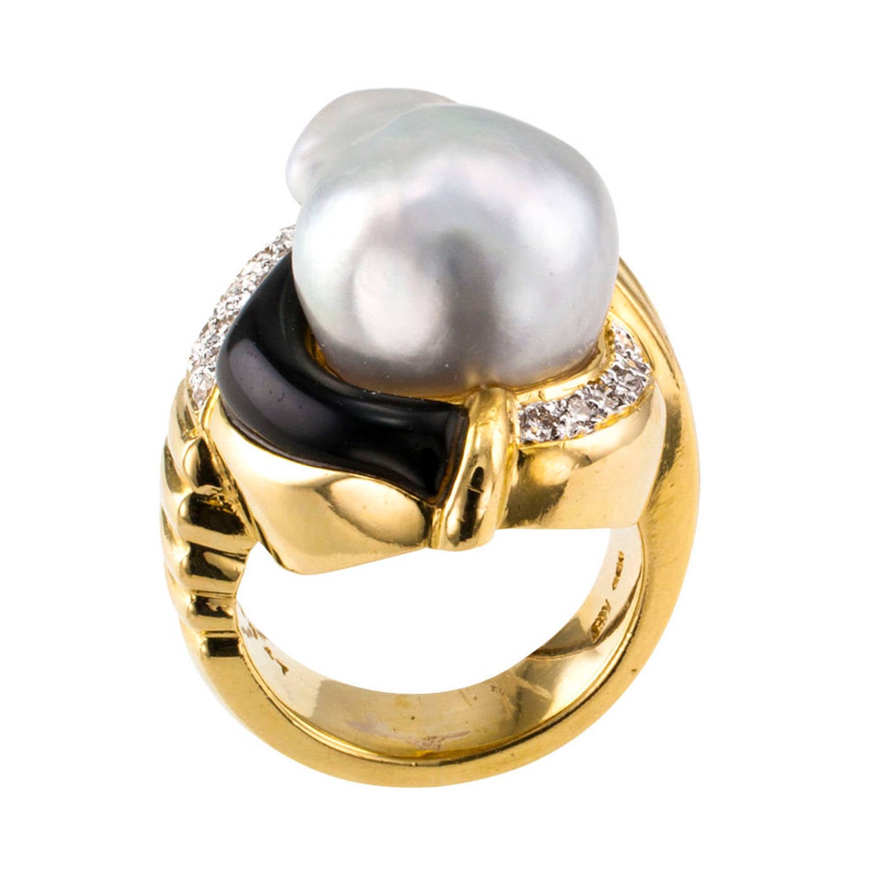 Baroque South Sea Pearl Onyx Diamond Gold Ring In Excellent Condition In Los Angeles, CA