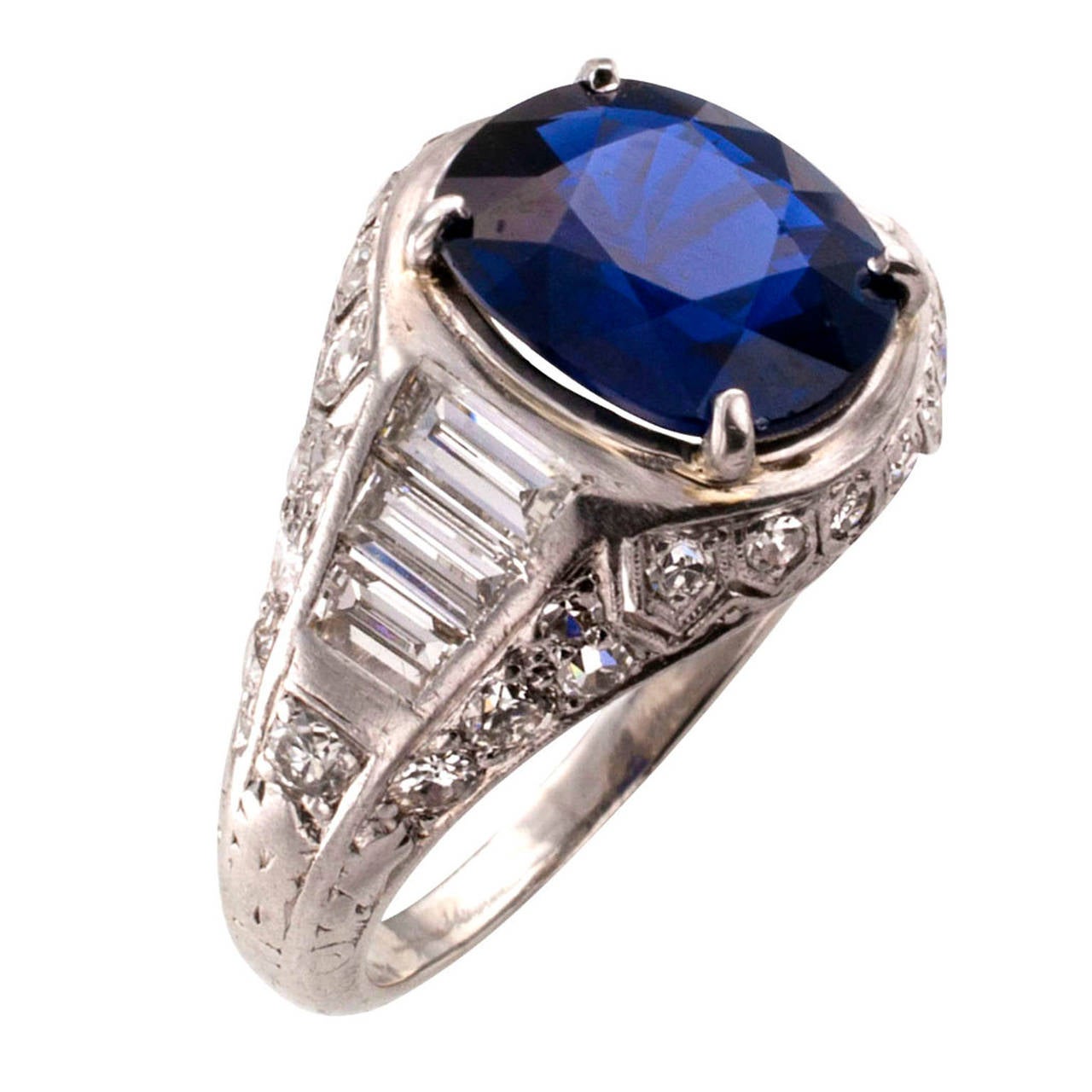 Art Deco Burma Sapphire Diamond Platinum Ring In Excellent Condition In Los Angeles, CA