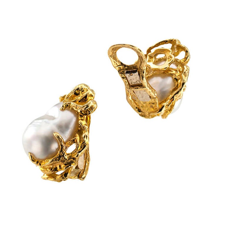 Women's Arthur King Baroque South Sea Pearl Gold Ear Clips
