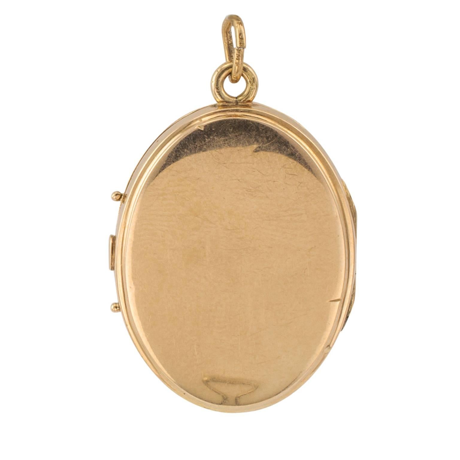 Victorian Egyptian Revival Locket In Excellent Condition In Los Angeles, CA