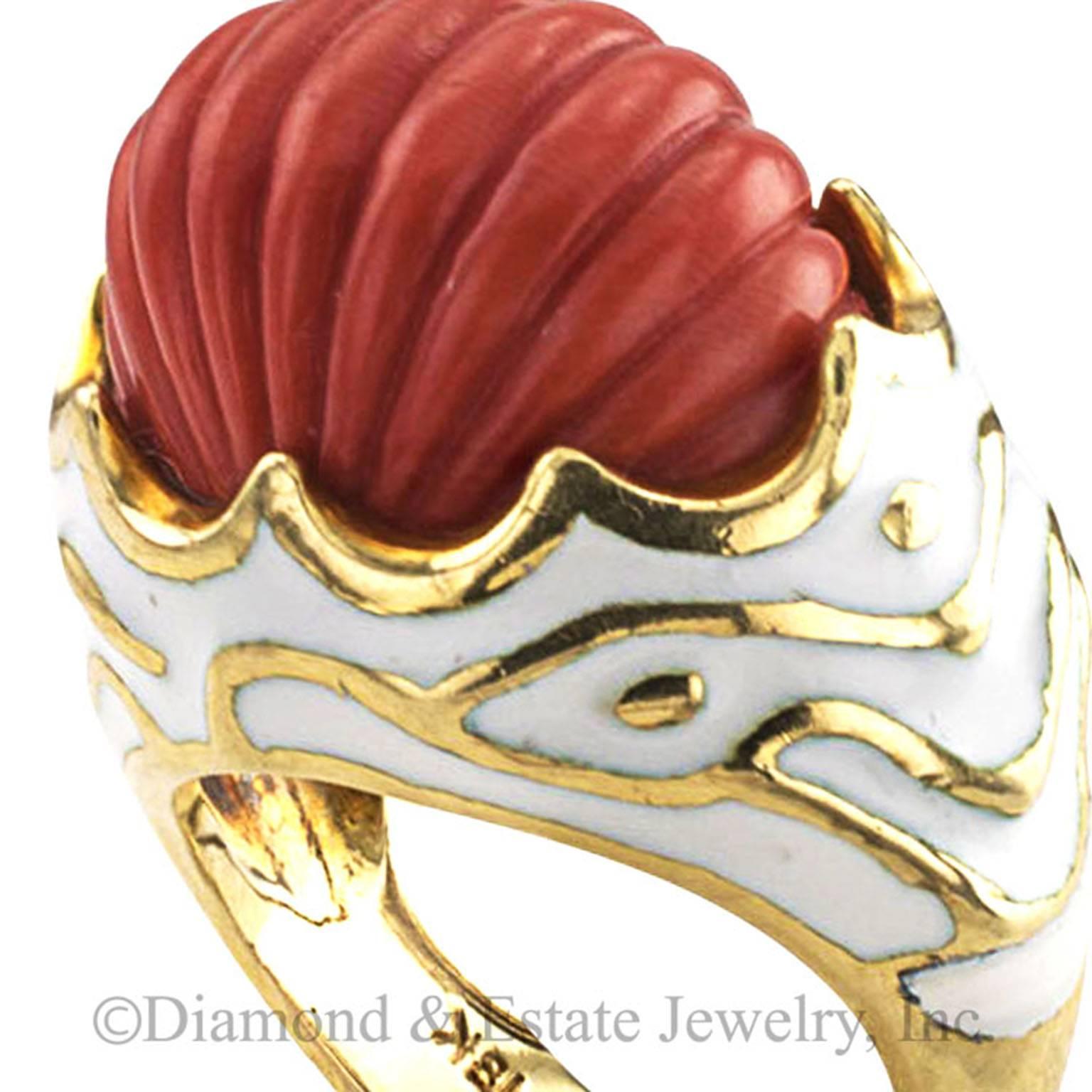 Women's or Men's 1970s Stylish Coral White Enamel Gold Ring