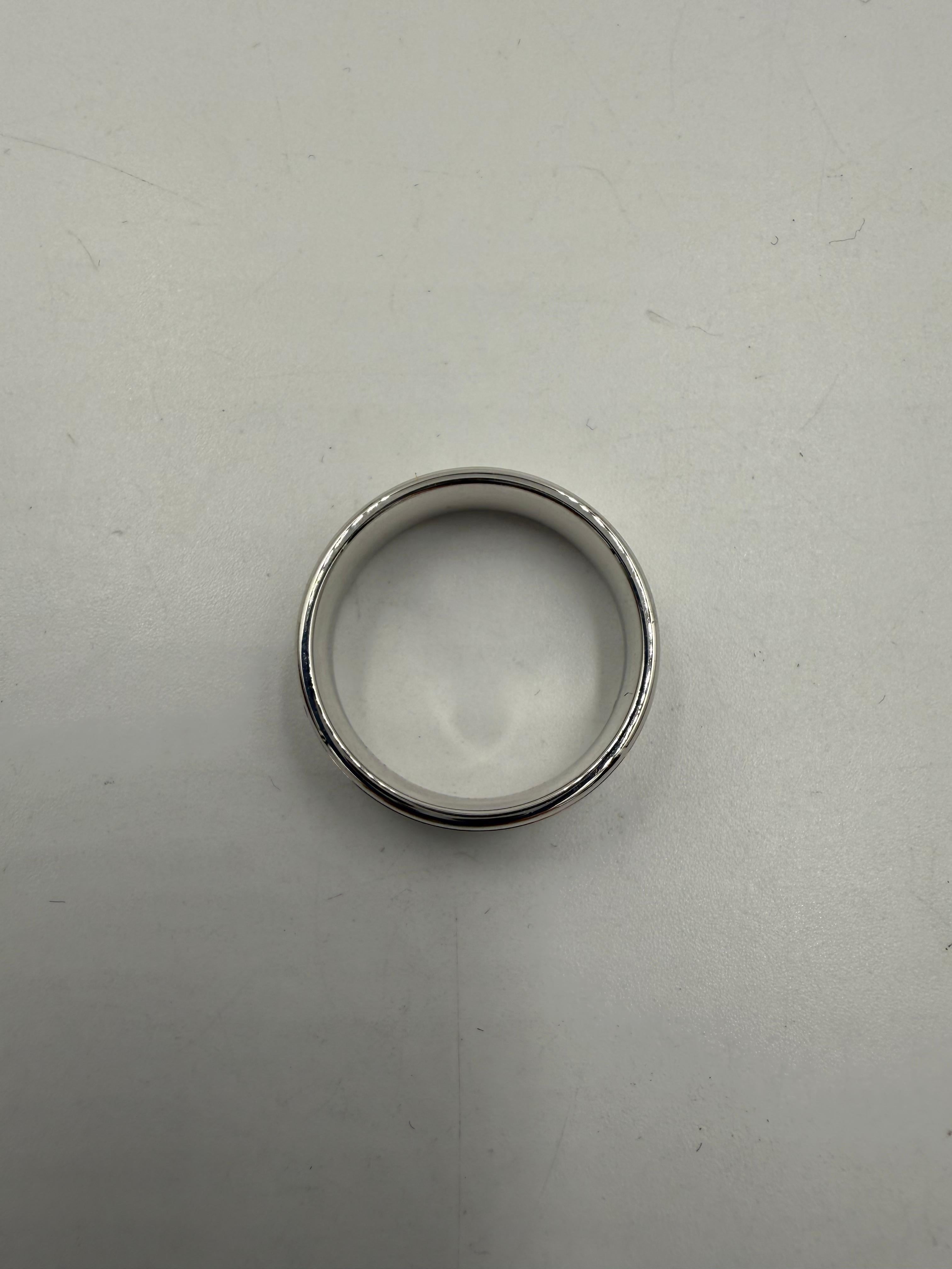 Benchmark Seven Diamond 14k  Anello a fascia in oro bianco in vendita 7