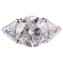 Anillo de compromiso vintage de los años 50 con un diamante de 5,15 quilates de corte transicional, en platino