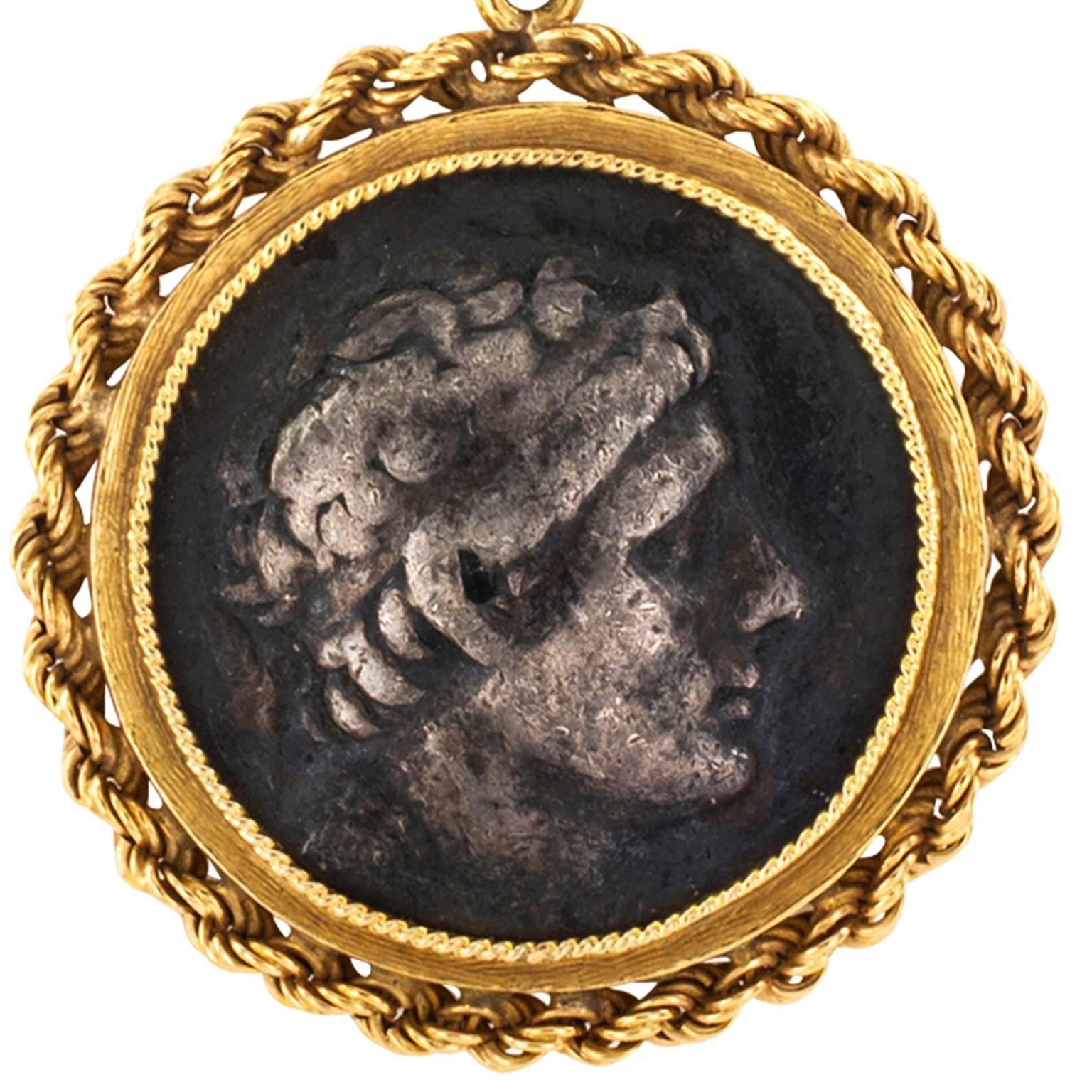 Zolotas Ancient Coin Pendant In Excellent Condition In Los Angeles, CA