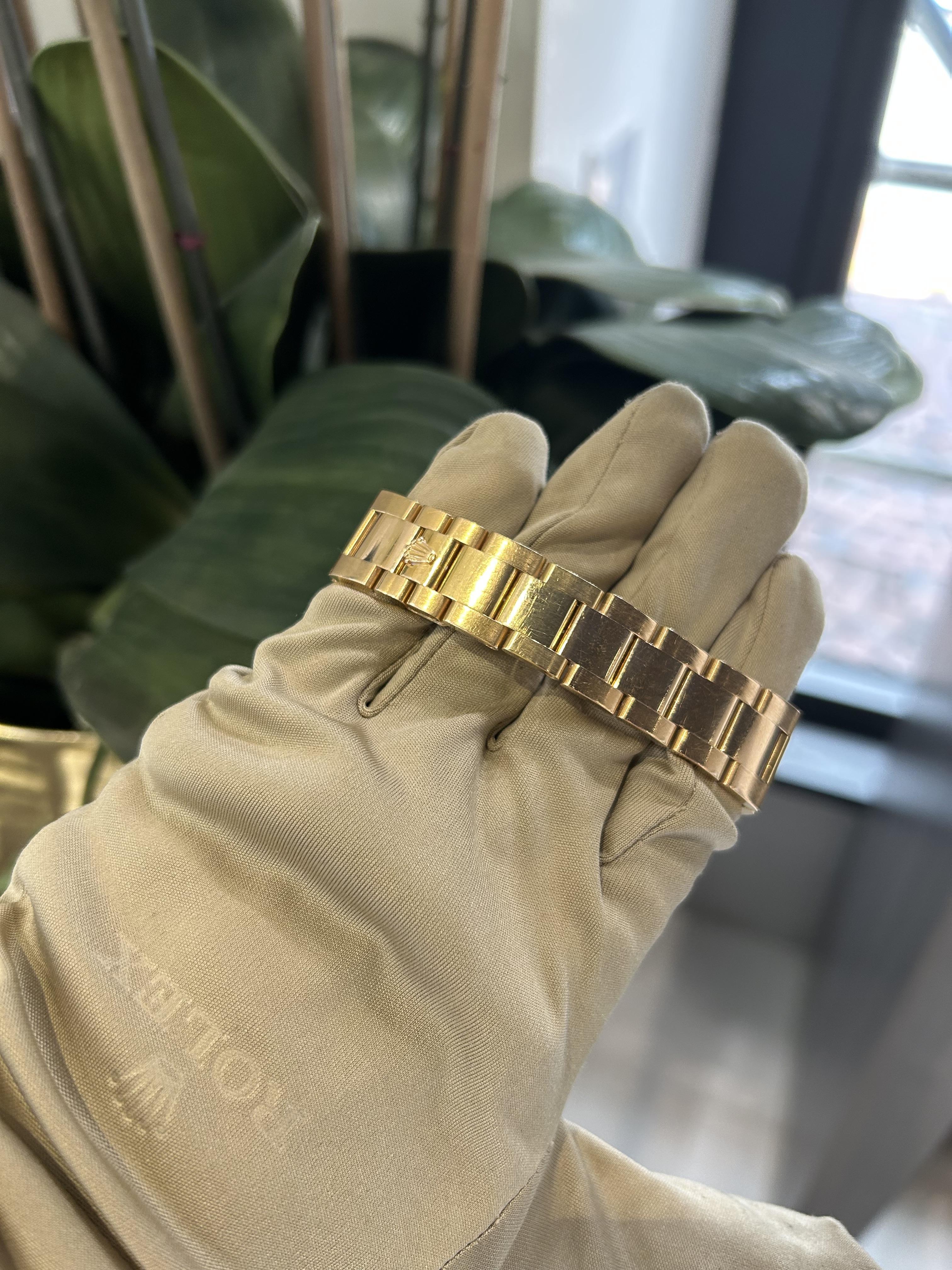 Rolex Day Date 36 mm oro rosa quadrante nero numero arabo 118205 in vendita 5