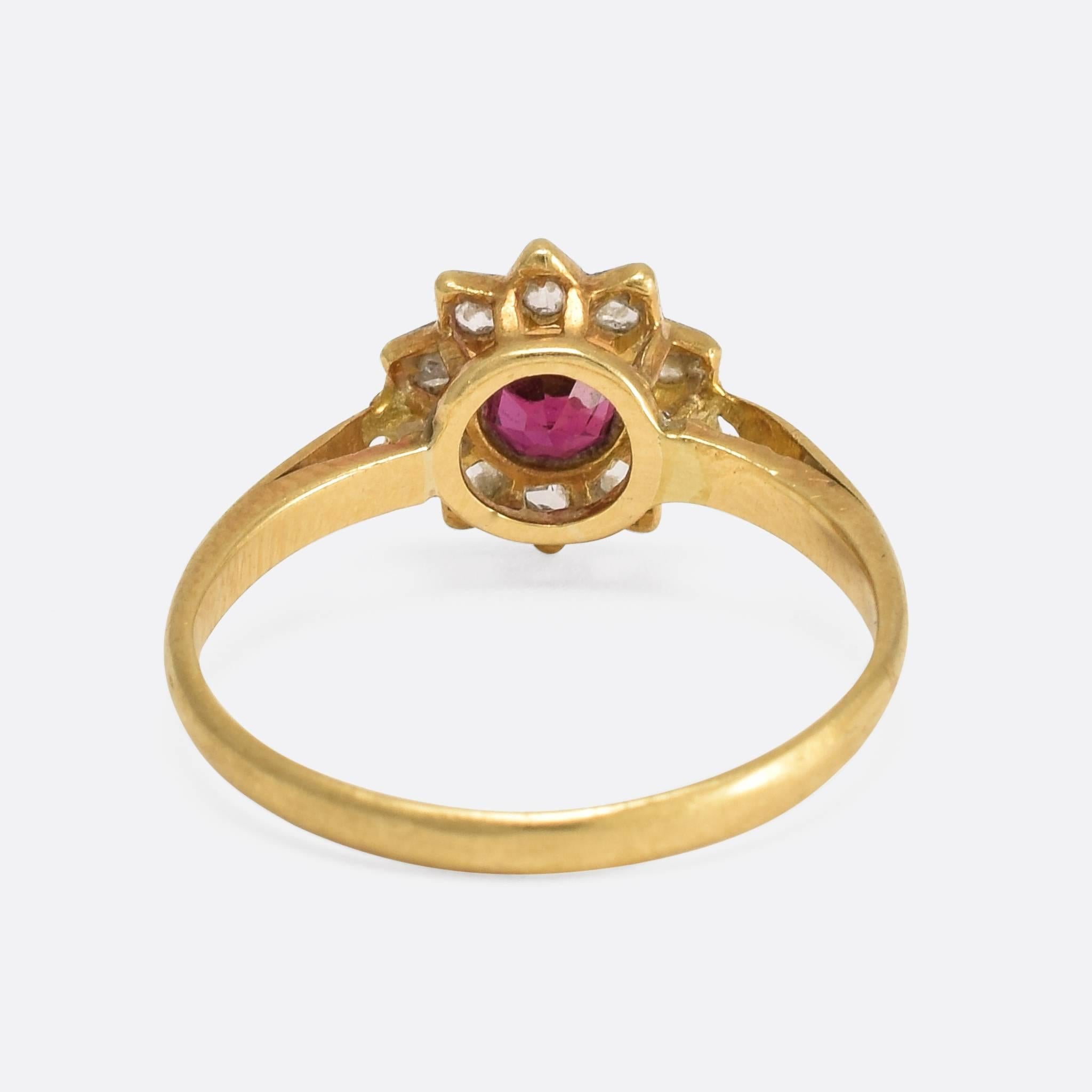 Edwardian Ruby Diamond Gold Platinum Flower Ring In Excellent Condition In Sale, Cheshire