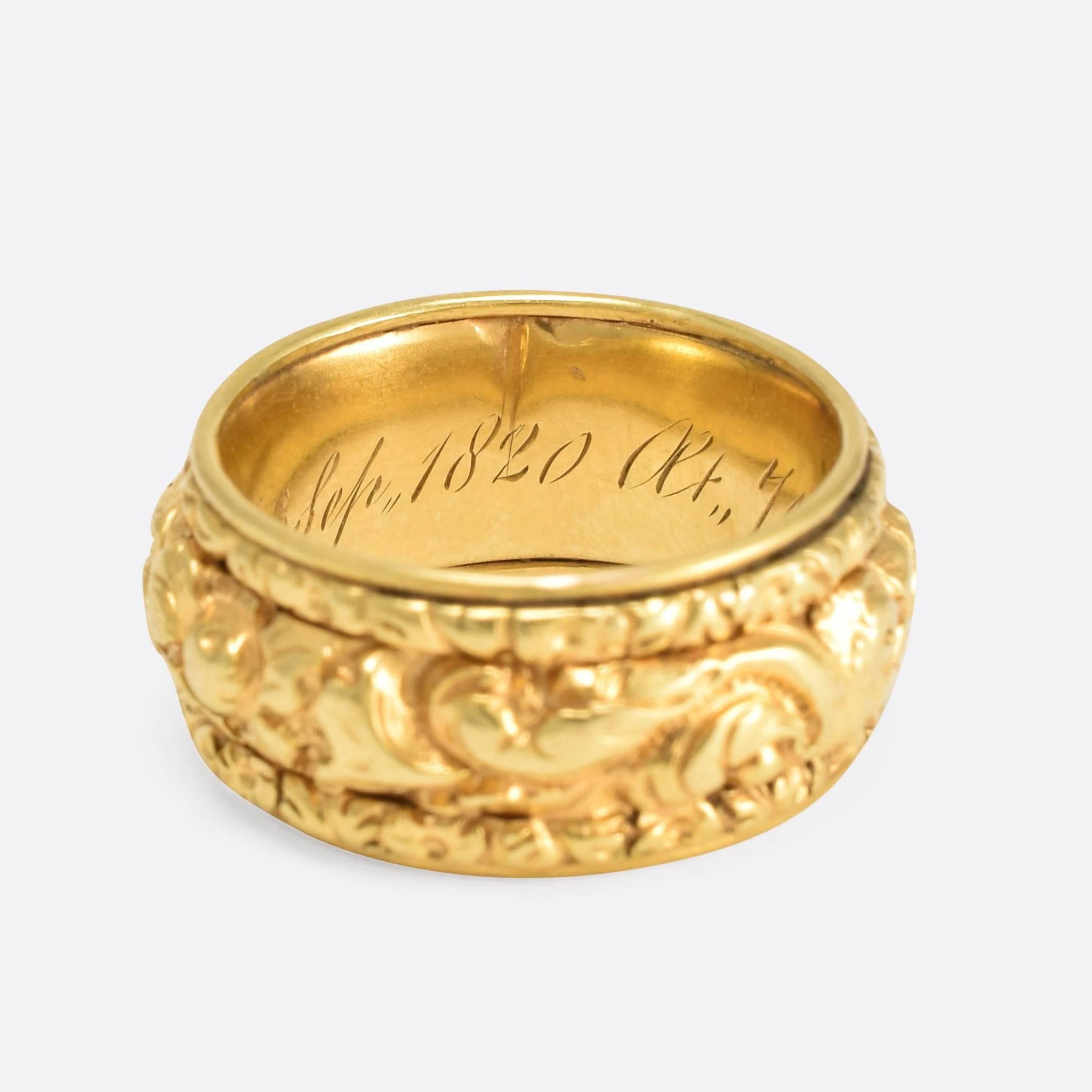 Georgian Hand Chased Gold Memorial Ring In Excellent Condition In Sale, Cheshire