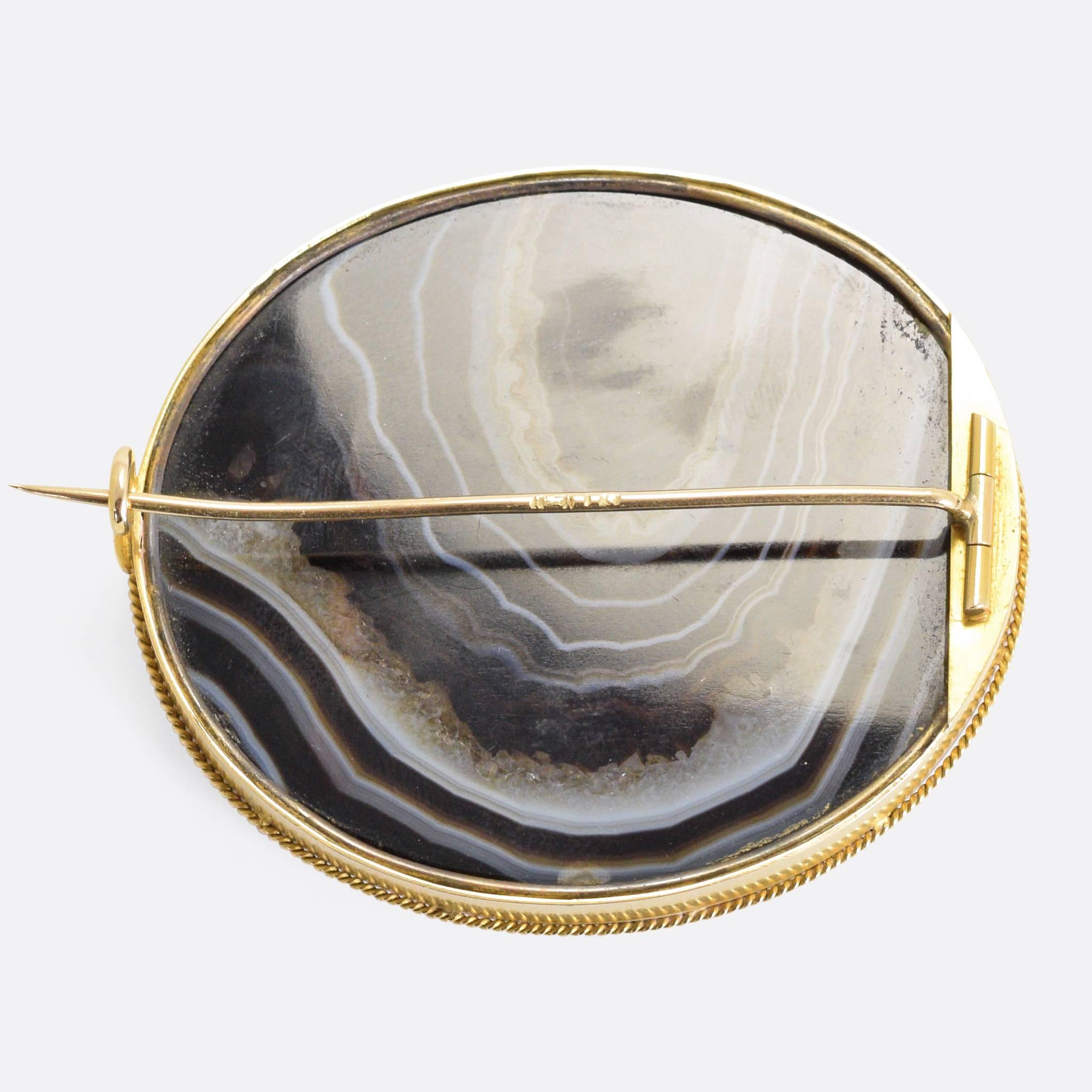 Victorian Antique Imperial Russian Banded Agate Gold Brooch