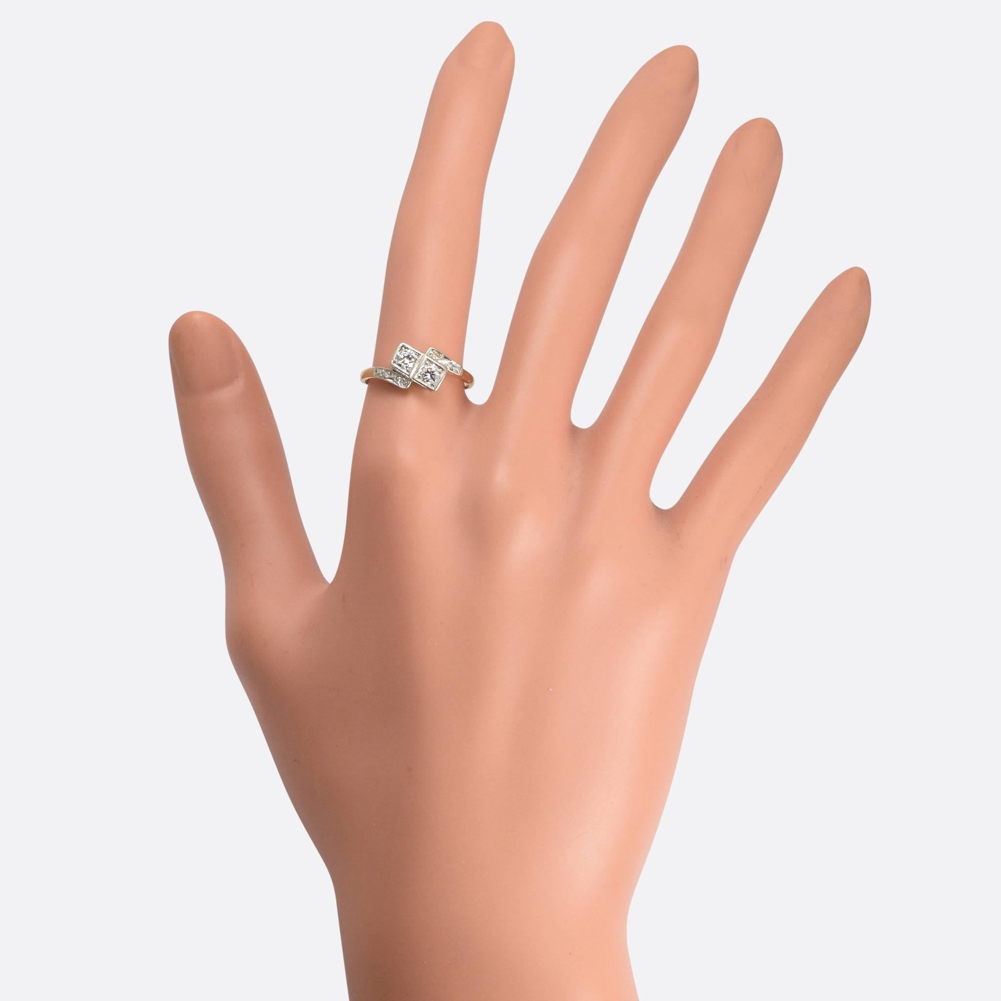 Bague de fiançailles Art déco « Toi et Moi » croisée avec diamants 1