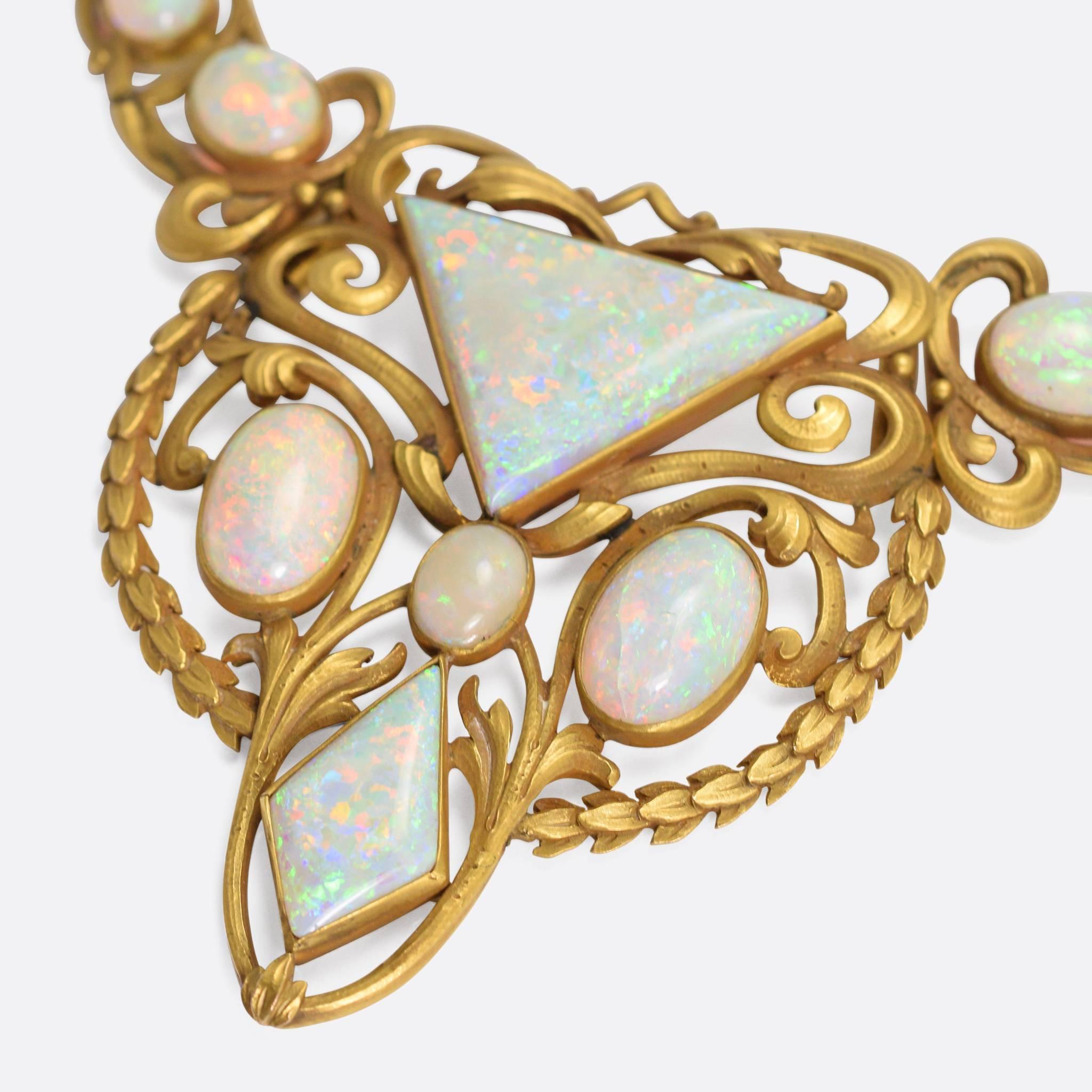 Antique Art Nouveau Opal Necklace In Excellent Condition In Sale, Cheshire
