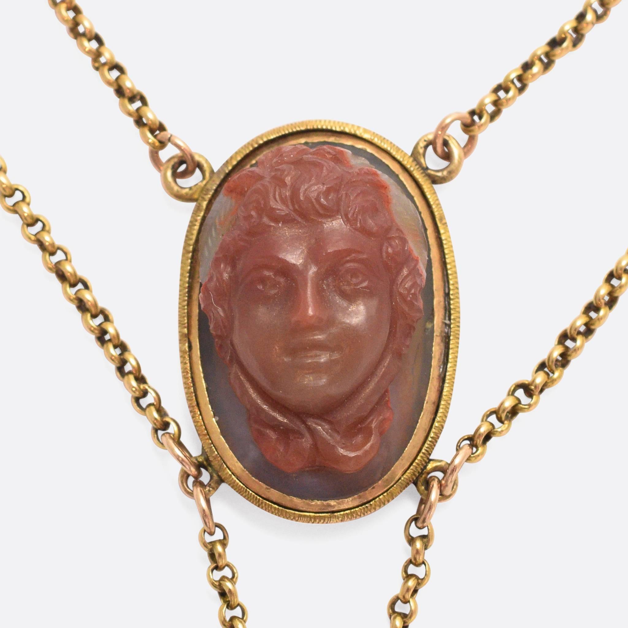 Georgian Medusa Perseus Cameo Swag Necklace In Excellent Condition In Sale, Cheshire