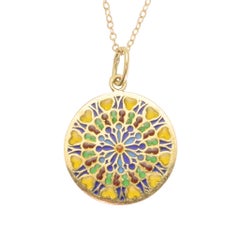 Antique Notre Dame Rose Window Plique-à-Jour Pendant, 18 Karat Gold, circa 1910