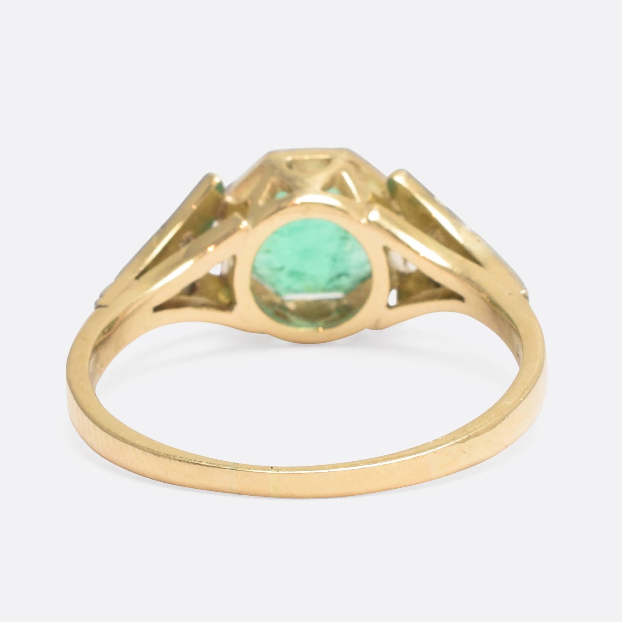 Art Deco Colombian Emerald Diamond Millegrain Solitaire Ring In Excellent Condition In Sale, Cheshire