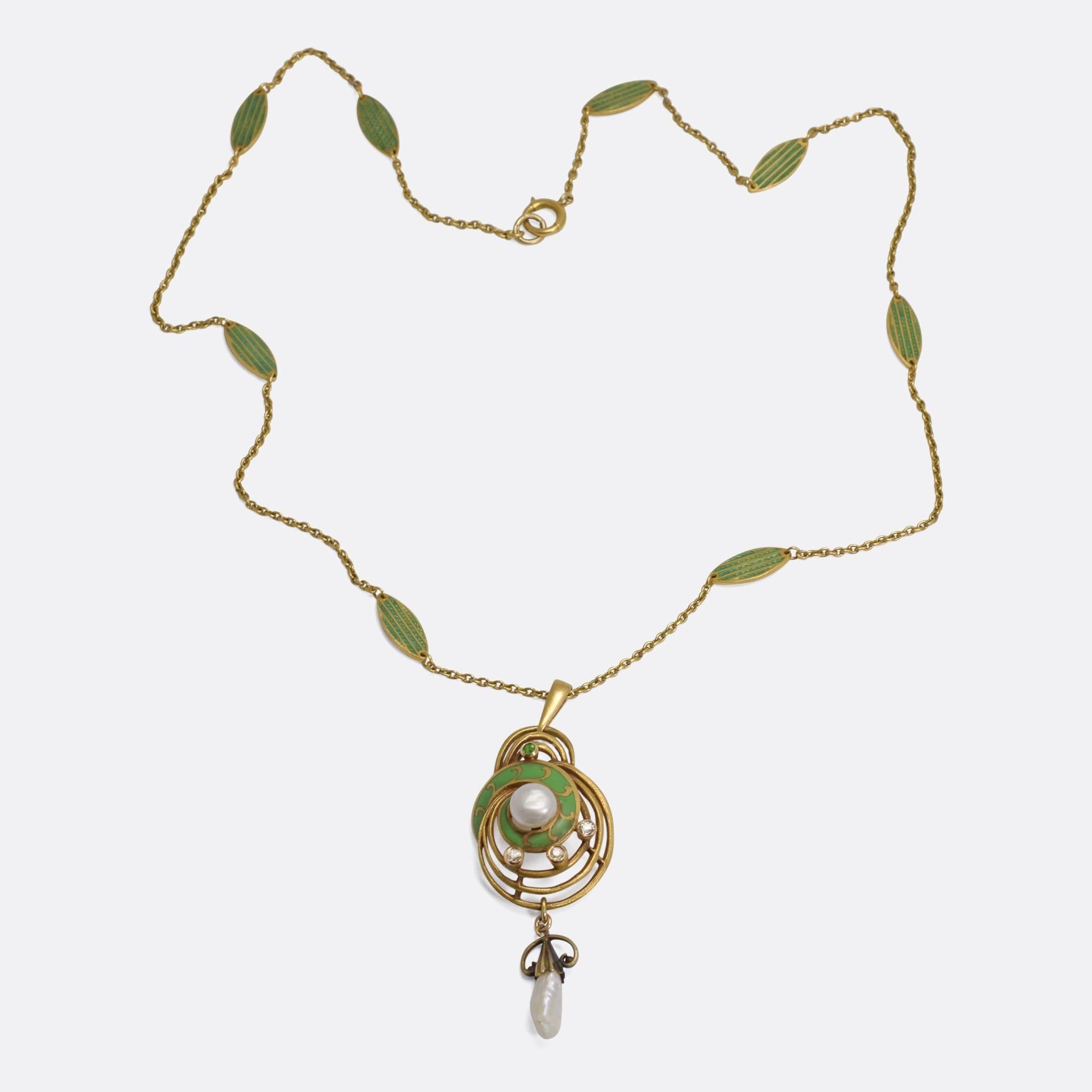 Art Nouveau Diamond Pearl Enamel Jugendstil Necklace In Excellent Condition In Sale, Cheshire