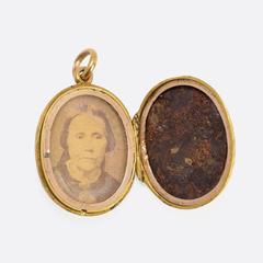 Victorian "Coiled Rope & Anchor" Gold Locket
