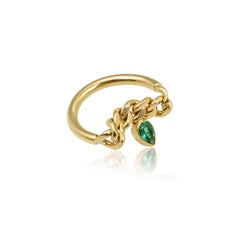 Emerald Curb Chain Ring in 18 Karat Yellow Gold