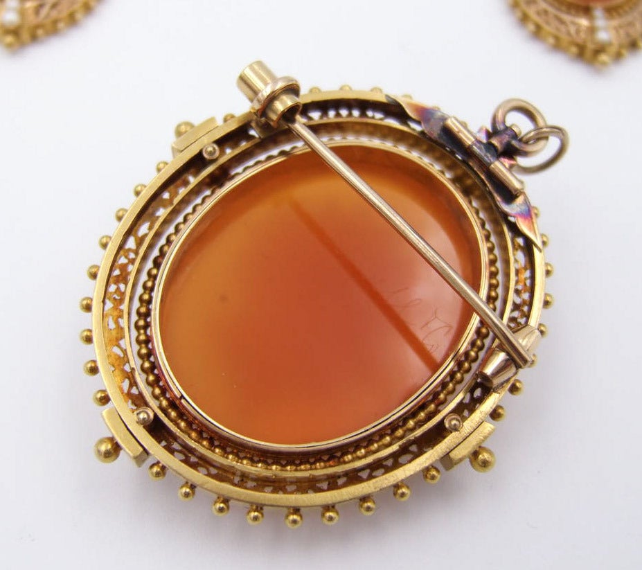 Women's Victorian Hardstone Pearl Gold Cameo Suite
