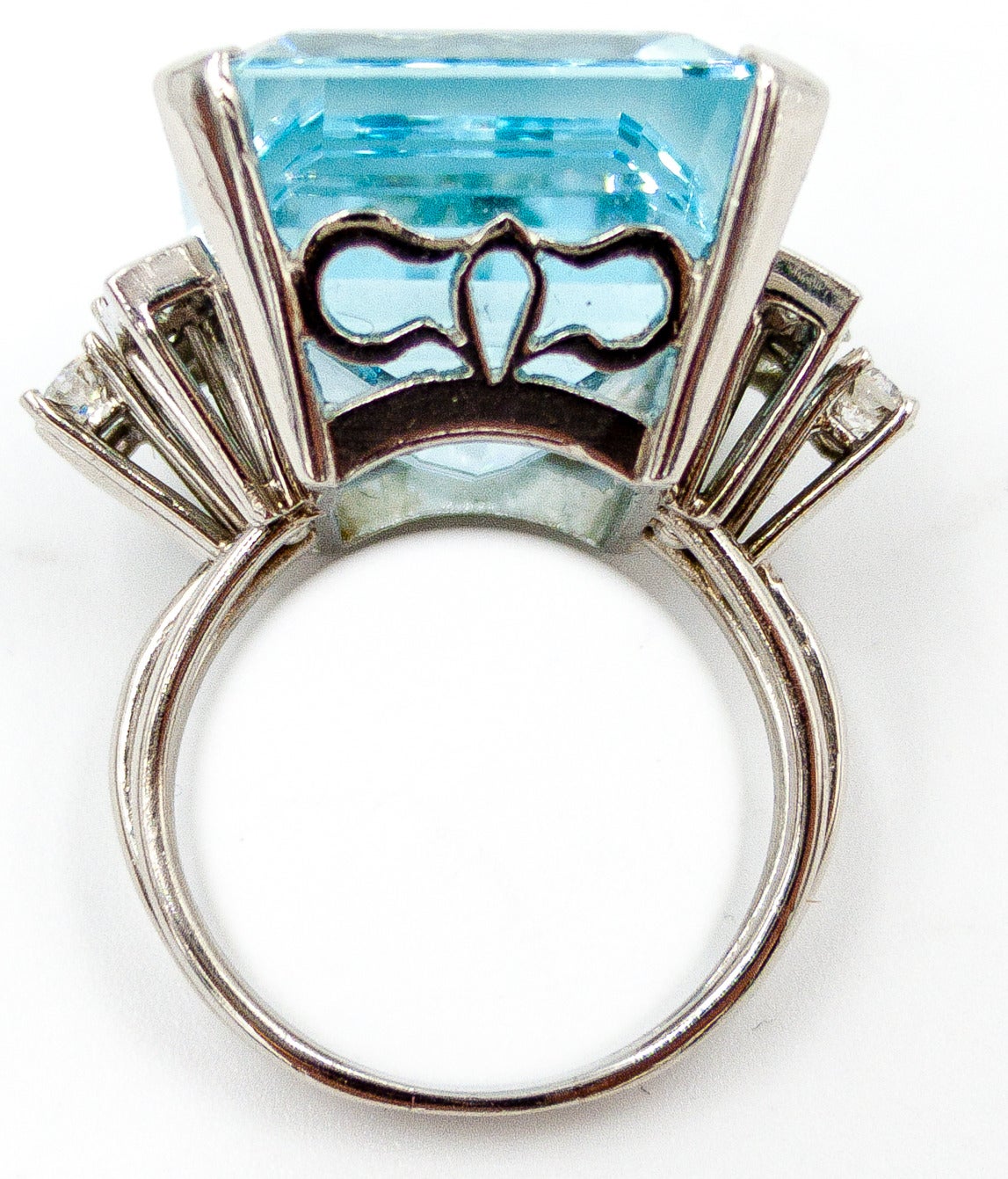 1950s Splashy 35 carat Aquamarine Diamond Platinum Cocktail Ring In Excellent Condition In New York, NY