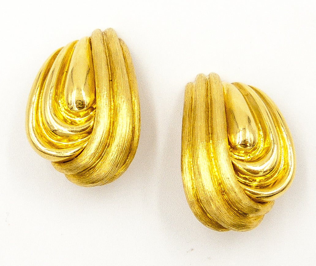 Henry Dunay Classic Sabi Finish Gold Earclips