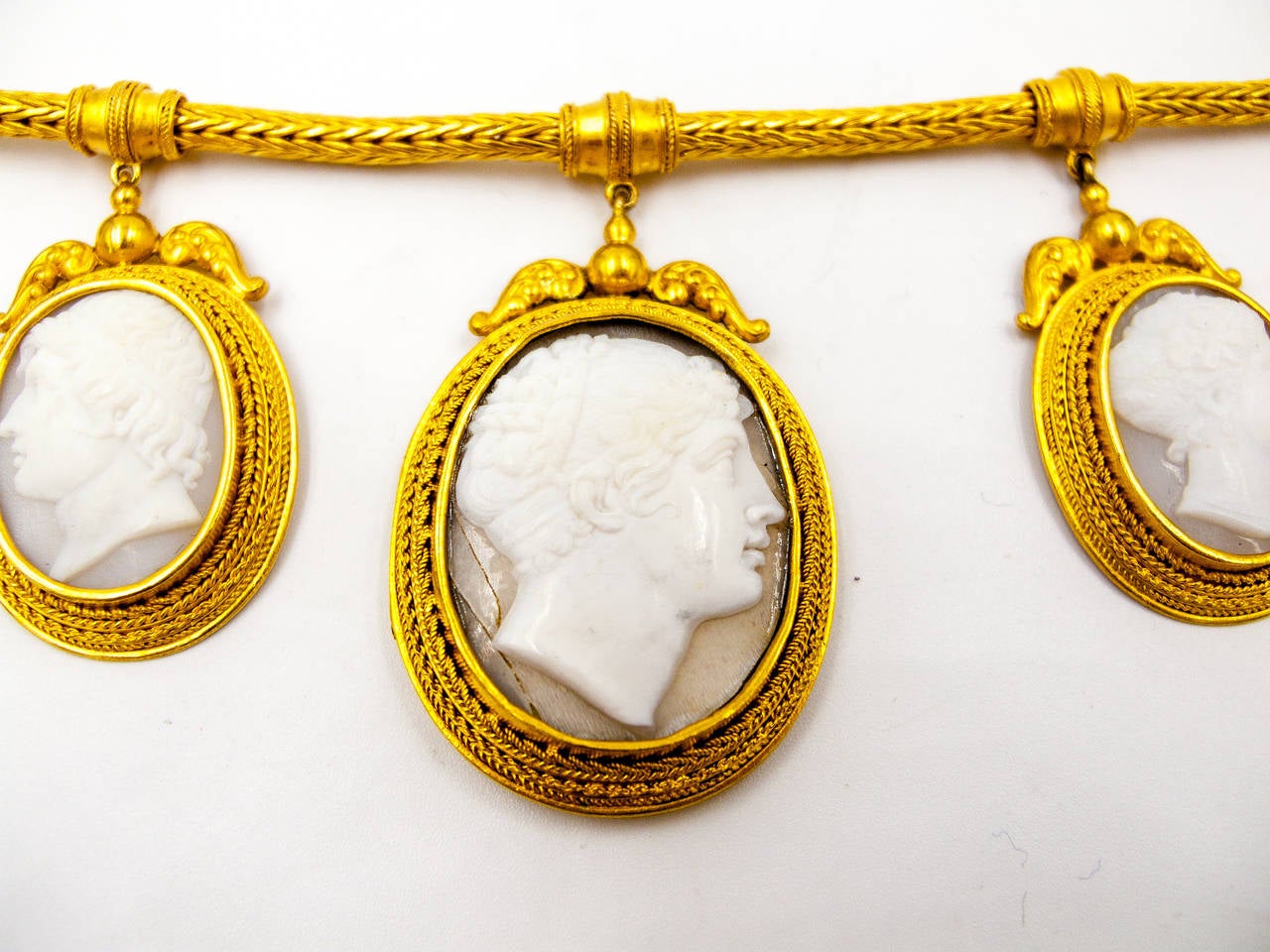 Important Victorian Gold Cameo Suite 1