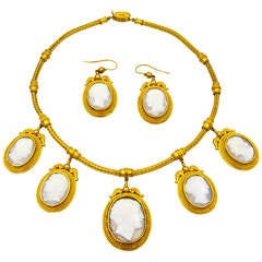 Important Victorian Gold Cameo Suite