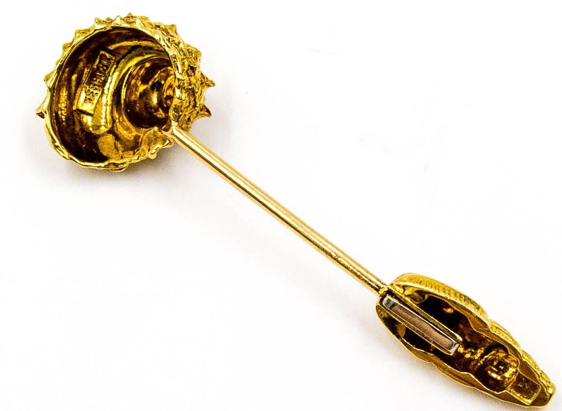 Distinctive David Webb Conch Shell Gold Jabot Pin For Sale at 1stdibs