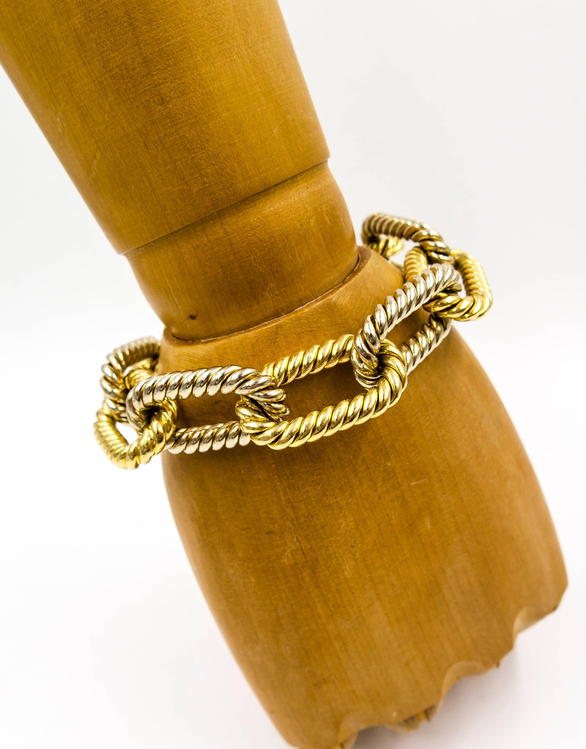 Bold Two-Color Gold Gadroon Motif Link Bracelet In Excellent Condition In New York, NY