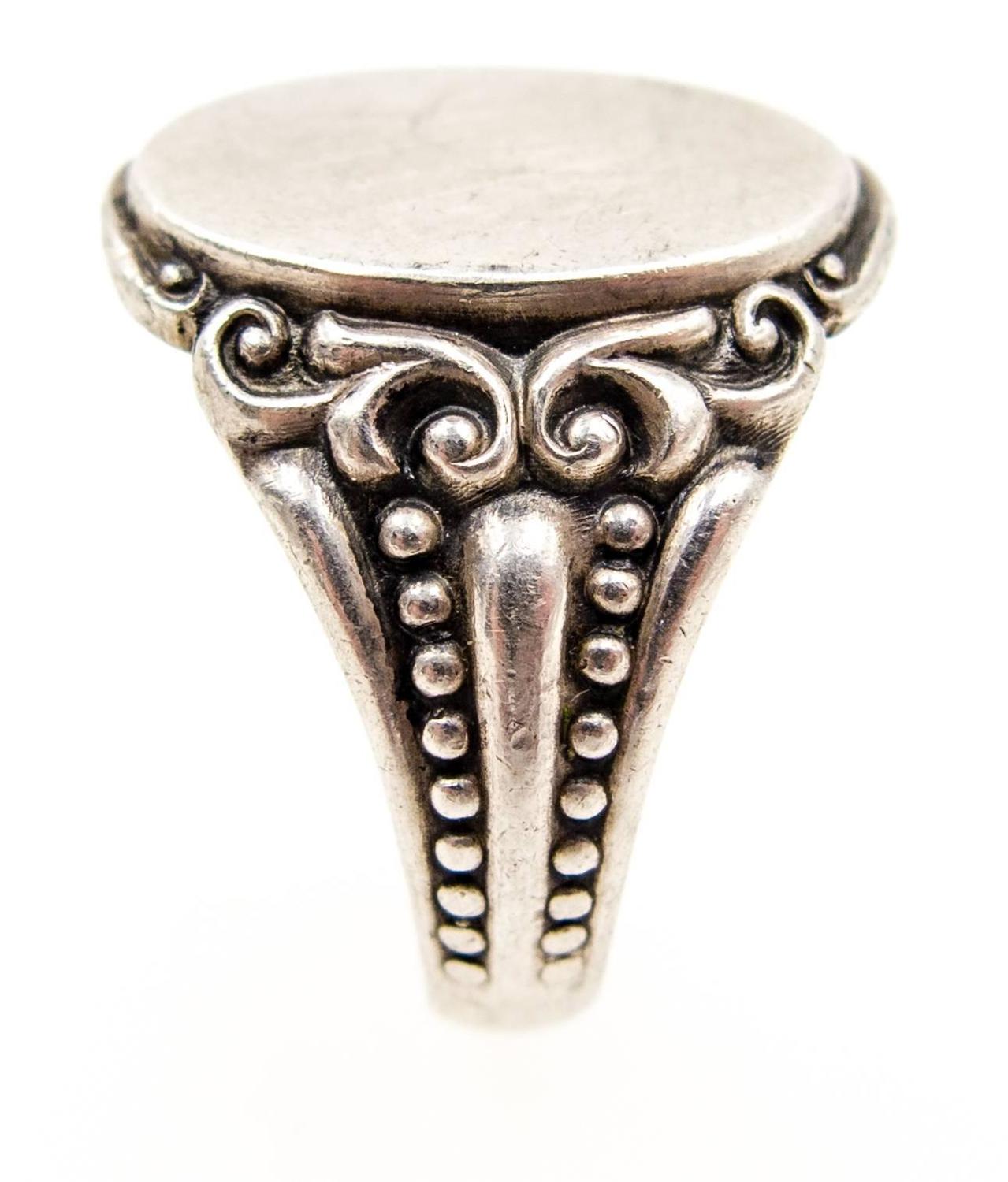 Men&#39;s Antique Silver Signet Ring For Sale at 1stdibs