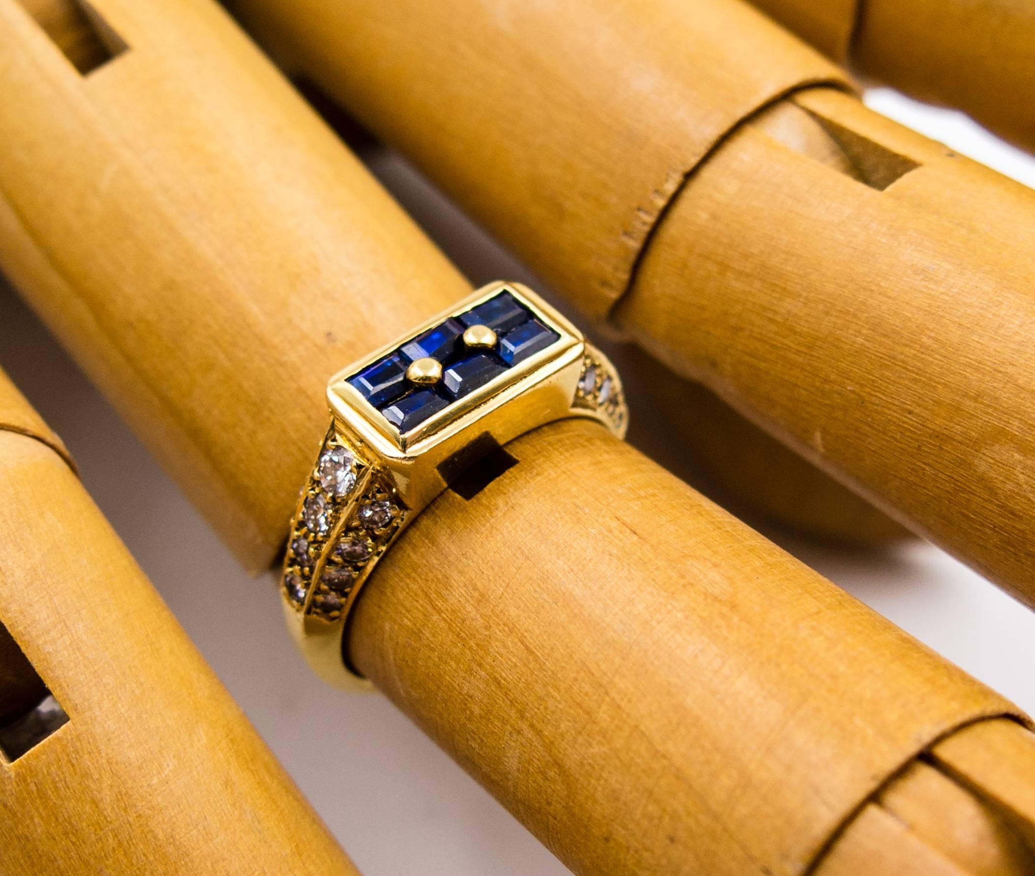 Elegant Sapphire Diamond Gold Panel Ring In Excellent Condition For Sale In New York, NY