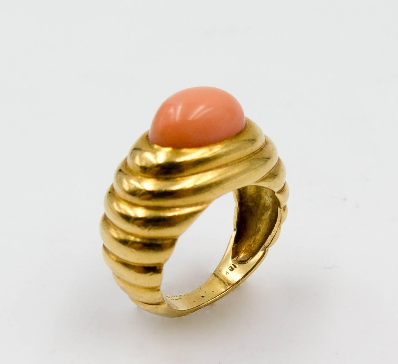 Angelsleder Koralle aus den 1970er Jahren  Ring aus Gold in Rosa 2