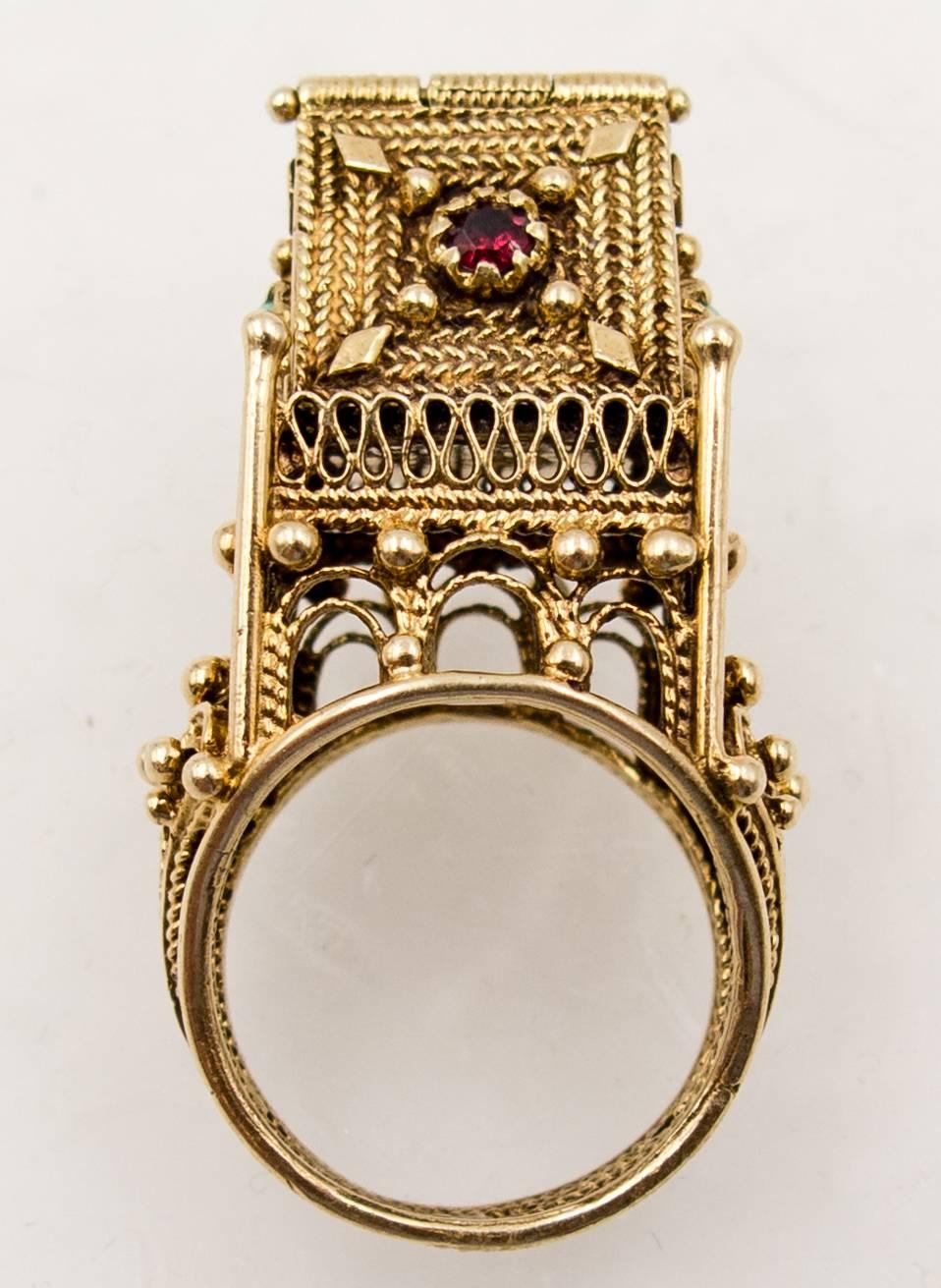 Ungewöhnlicher jüdischer Granat-Türkis-Gold-Ehering (Mittelalterlich)