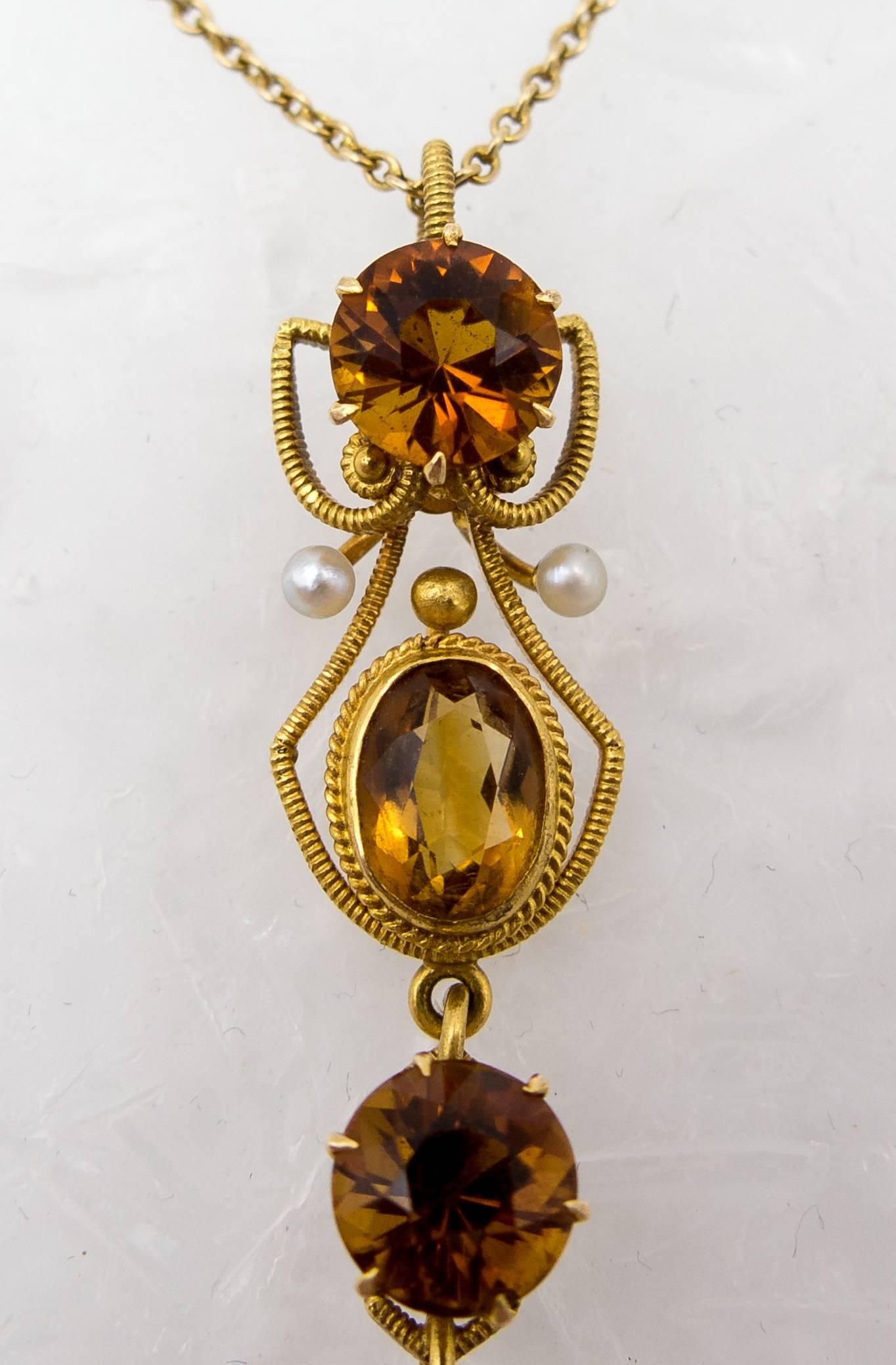 Graceful Art Nouveau Madeira Citrine Gold Pendant In Excellent Condition In New York, NY