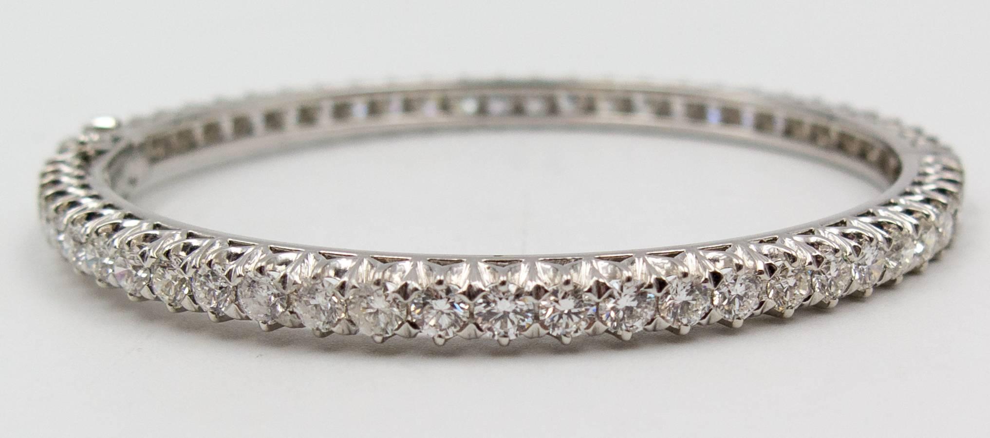 White Gold Diamond Bangle Bracelet In Excellent Condition In New York, NY
