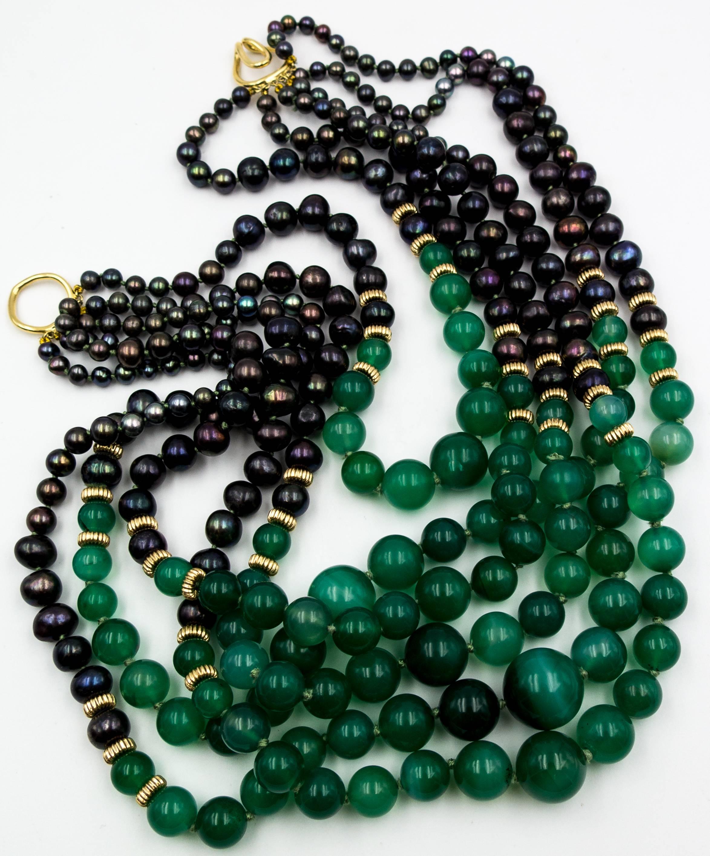 Chic Gold Green Onyx Black Pearl Multistrand Necklace In Excellent Condition In New York, NY
